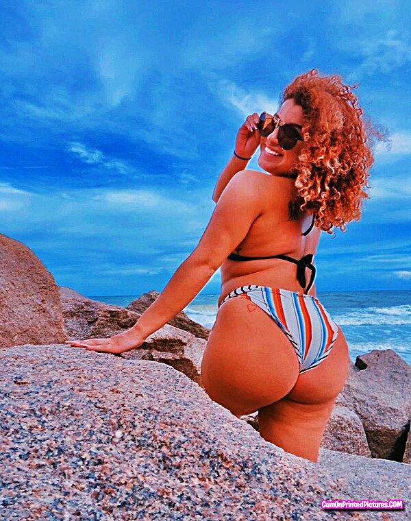 Thumbnail for Cum tribbing thick Latina
