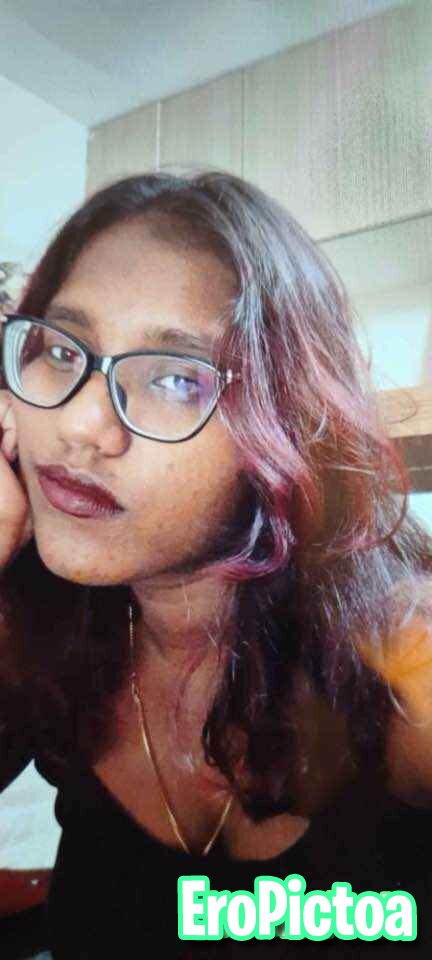 Busty Indian 22 send tribs to kik seraphic2005 photo featuring Busty