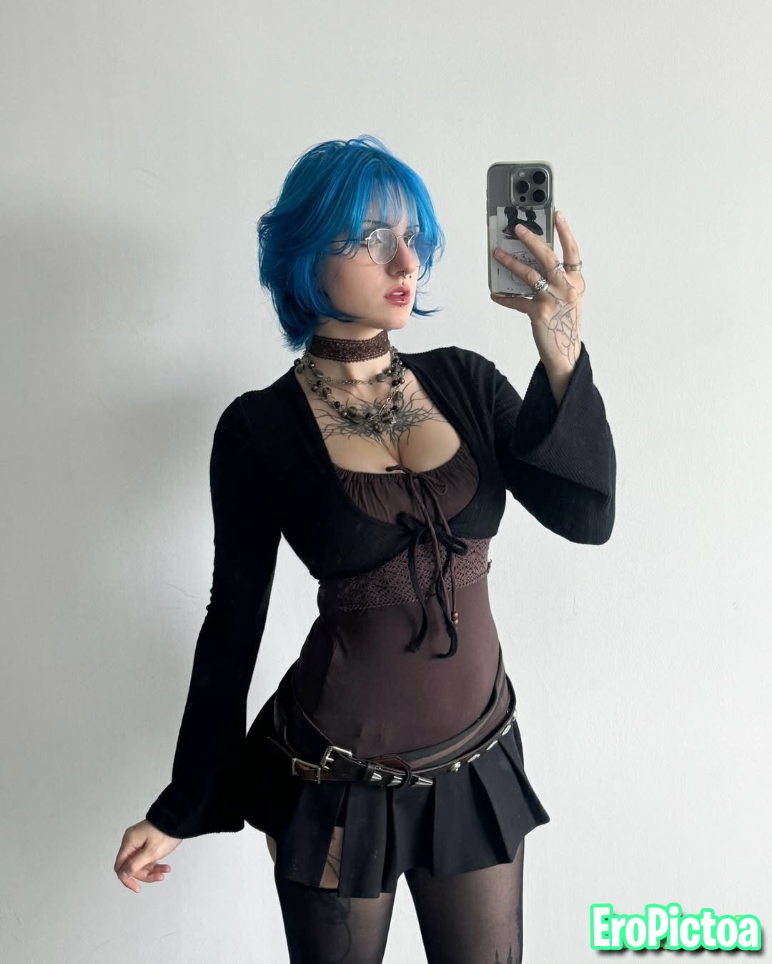 Lyra photo featuring Tiktok