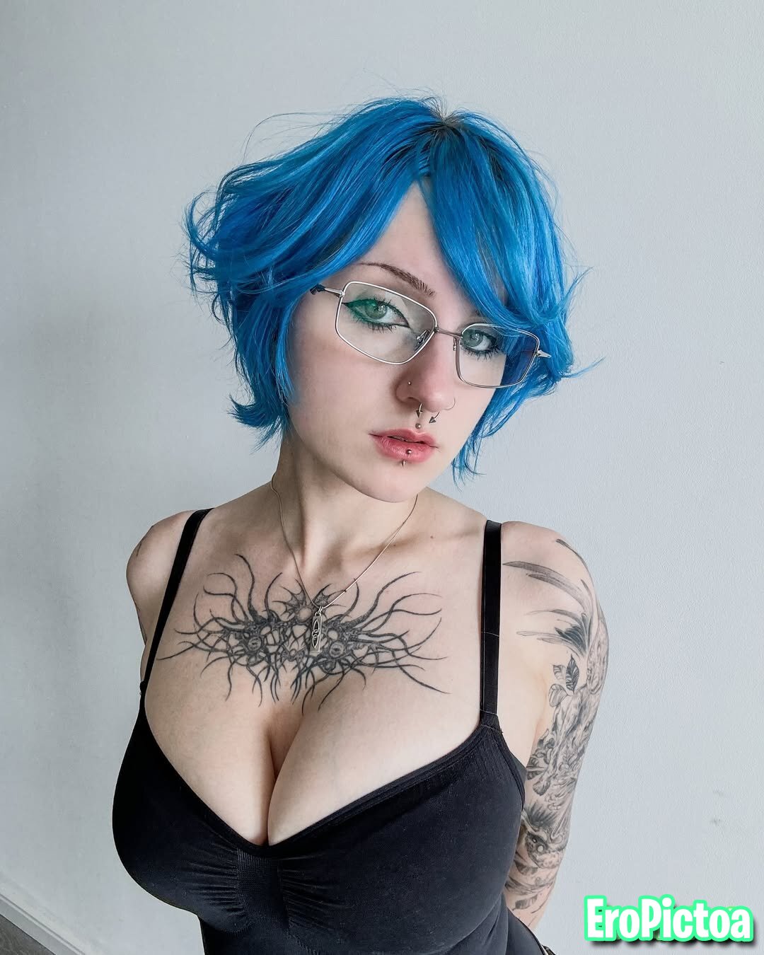 Lyra photo featuring Bra