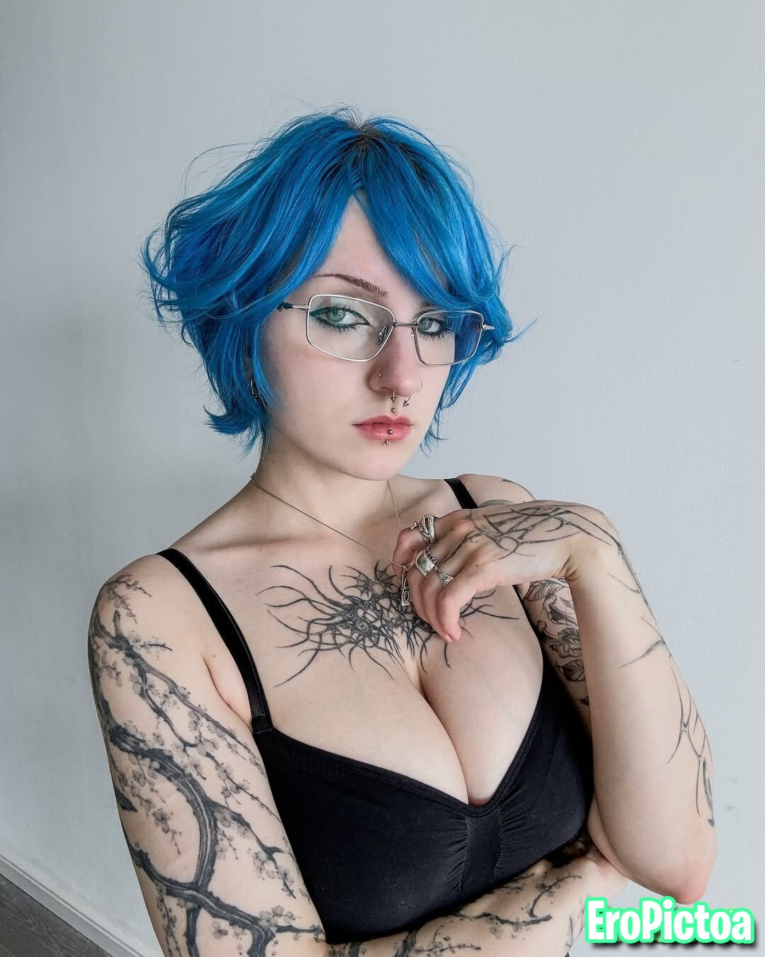 Lyra photo featuring Famous