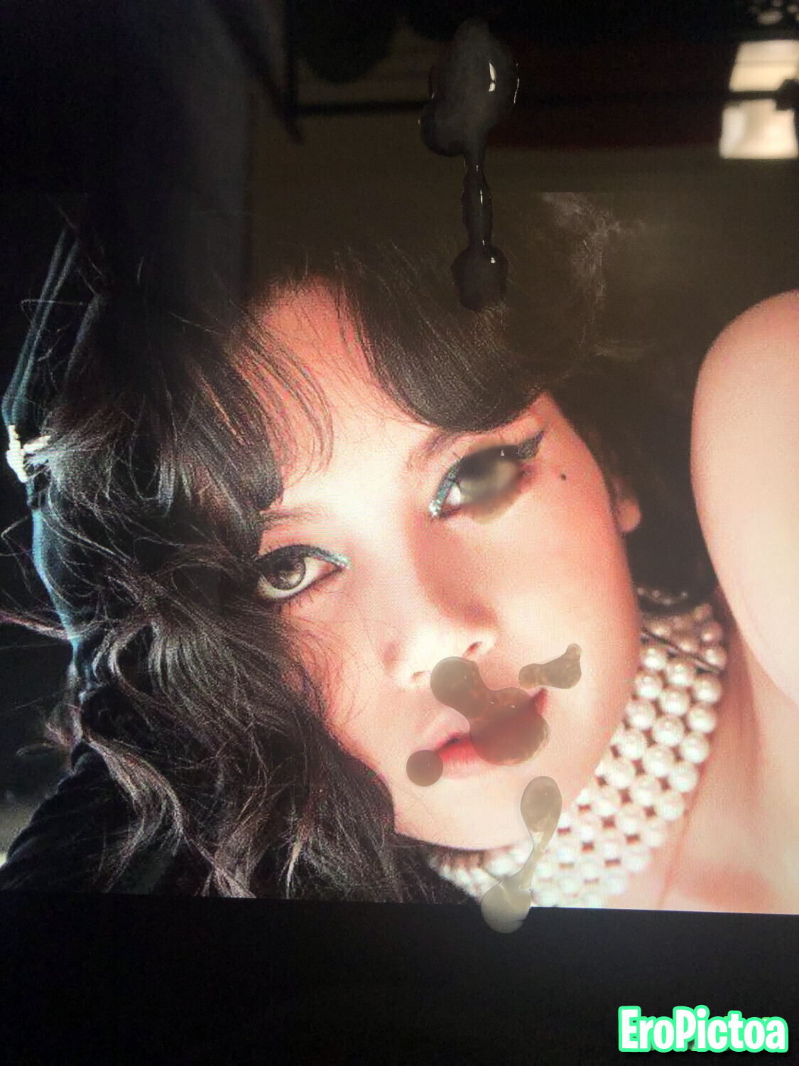 Lisa trib + deepfake photo