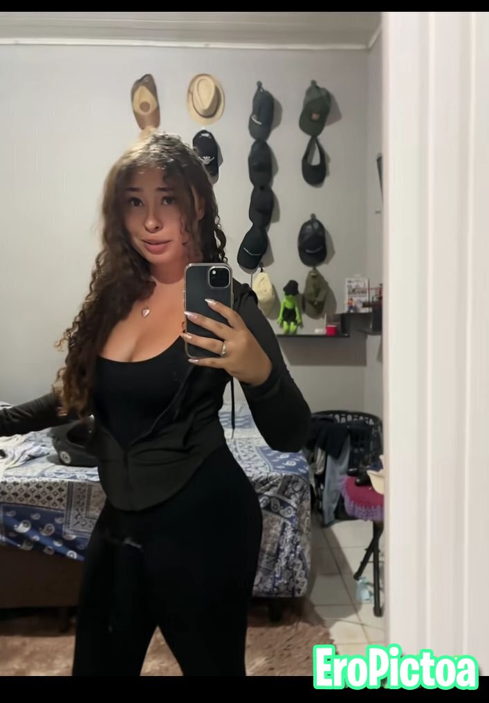 Nicolly scobar a peituda do tiktok photo featuring Putinha - Part 4