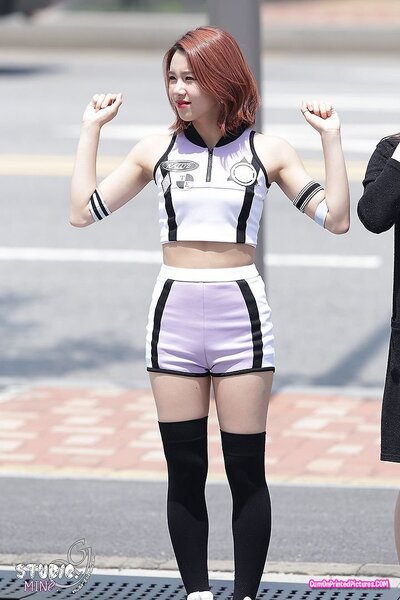 Thumbnail for Chaeyoung (Twice) Pictures 6