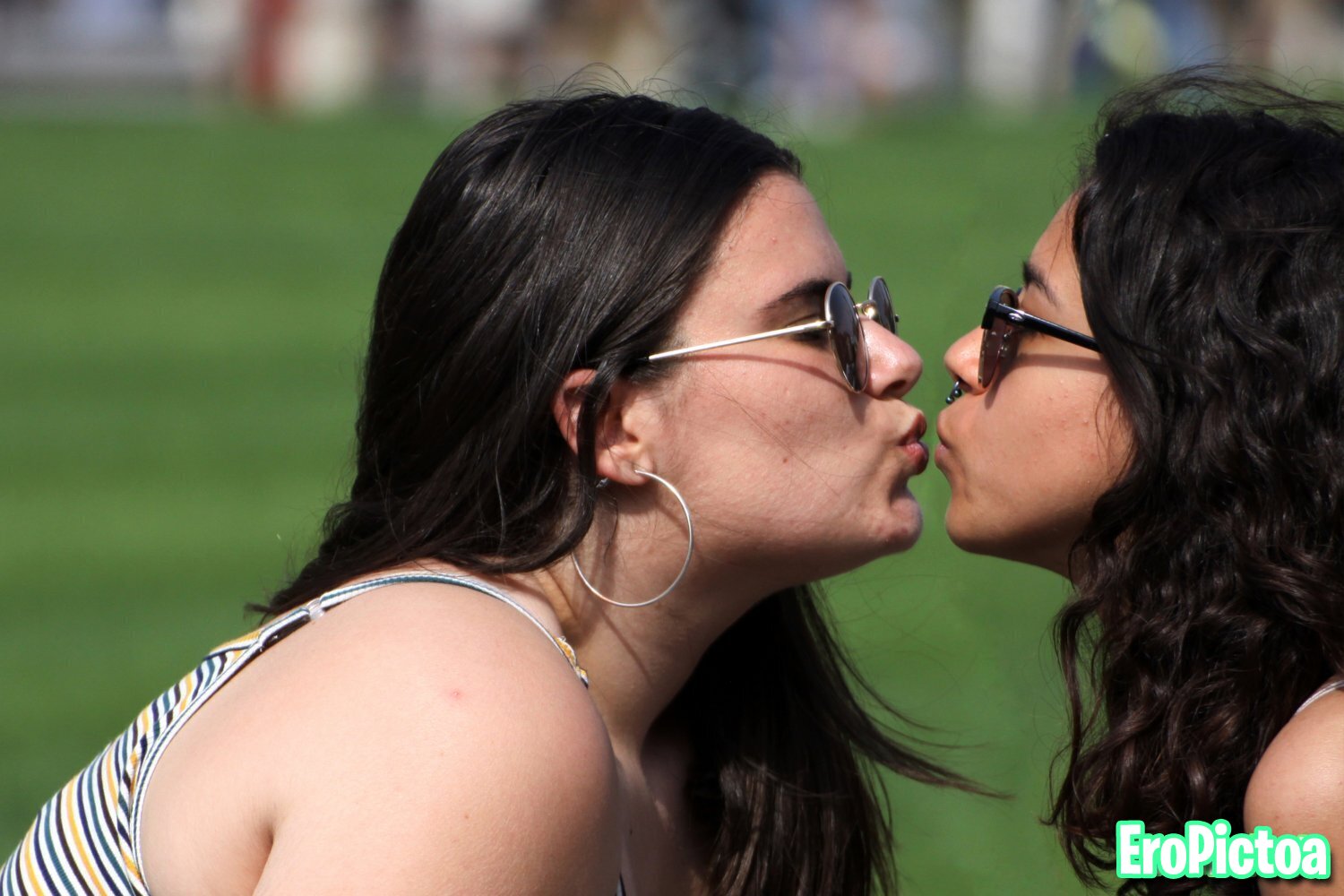 kiss me! photo