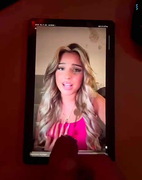 Thumbnail for Avenda cumtribute
