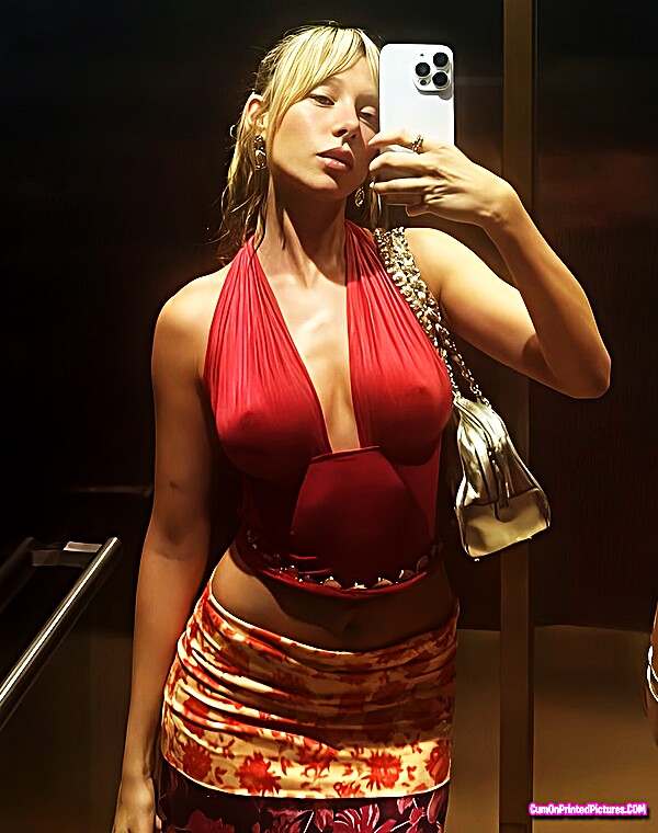 Thumbnail for Ester Exposito Cumtribute