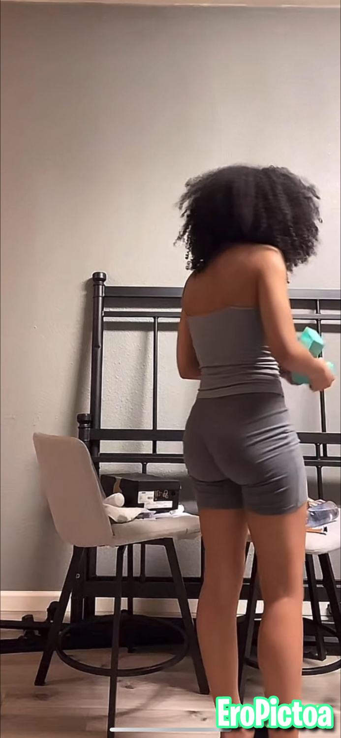 Slim Thick ( Softcore photo featuring big booty