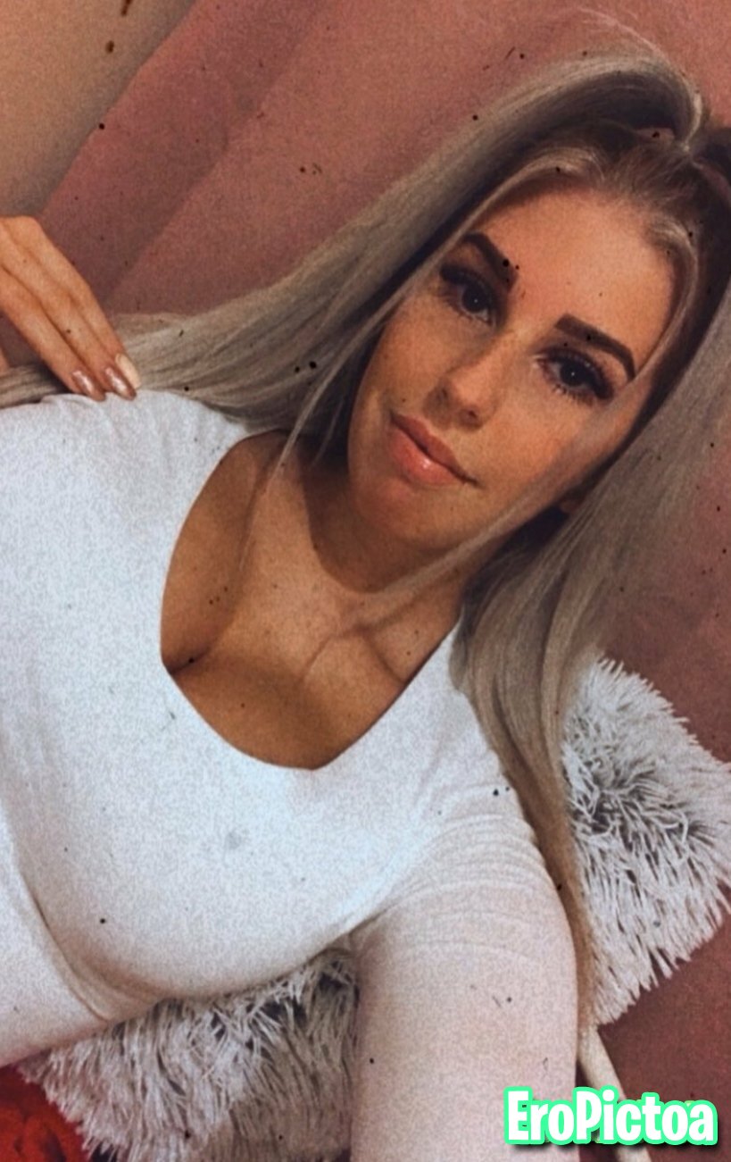 Show some tribs for her 🍒 photo featuring cum_tribute