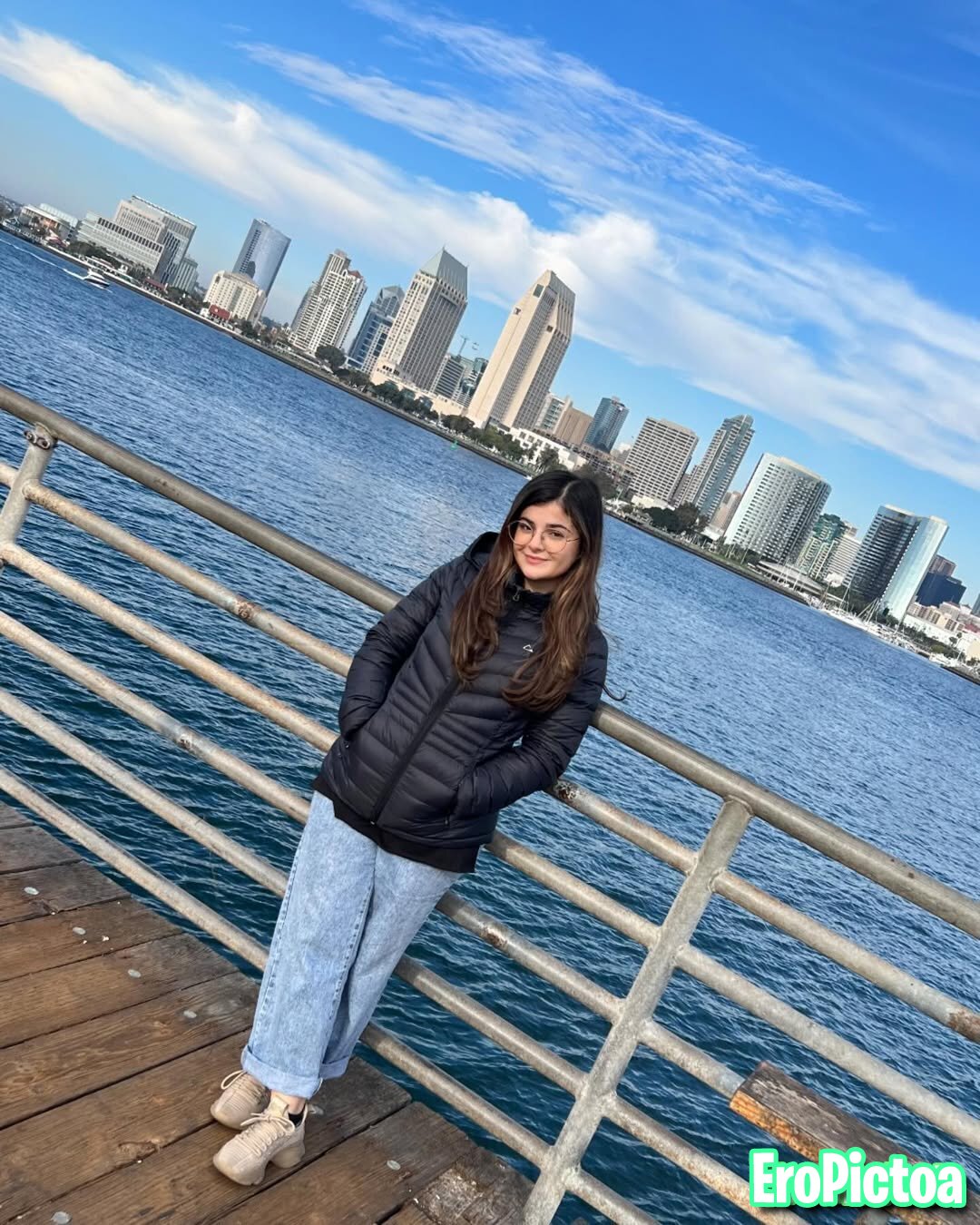 My Crush Tiktok dump photo featuring brunette - Part 27