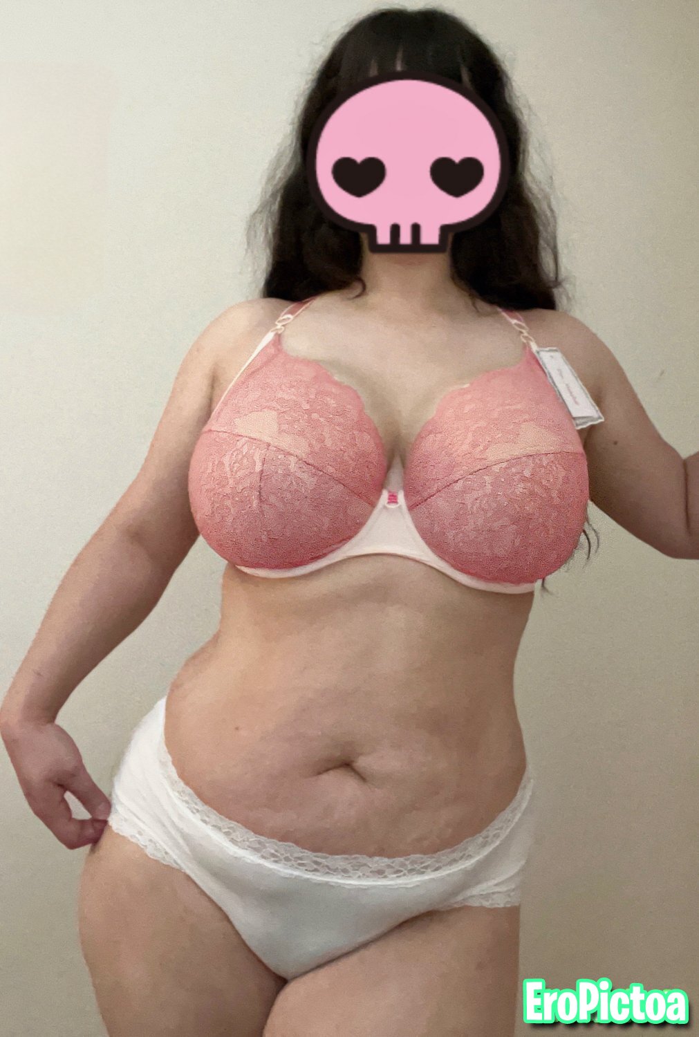 Huge titty discord milf photo featuring lactation - Part 10