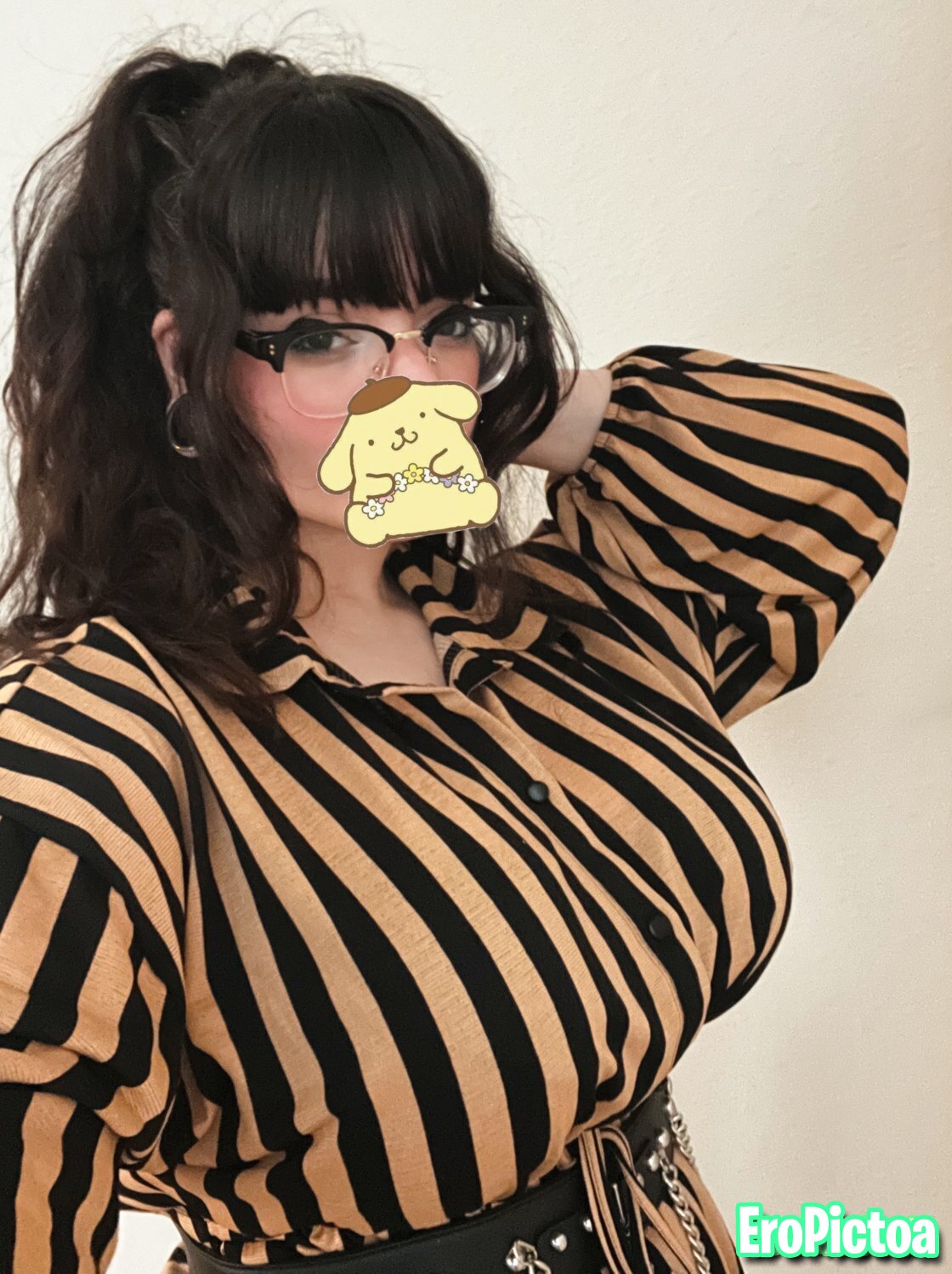 Huge titty discord milf photo featuring tits - Part 1