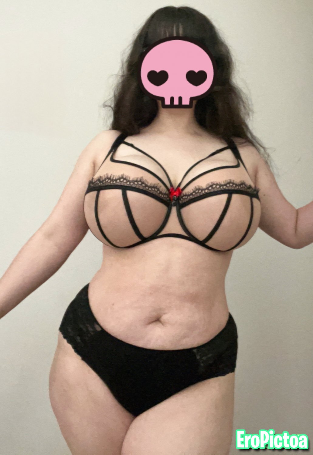 Huge titty discord milf photo featuring milk - Part 9