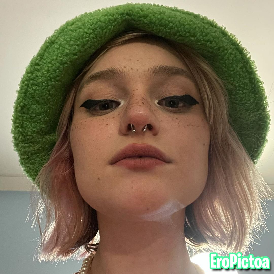 Nihachu - Twitch Streamer photo