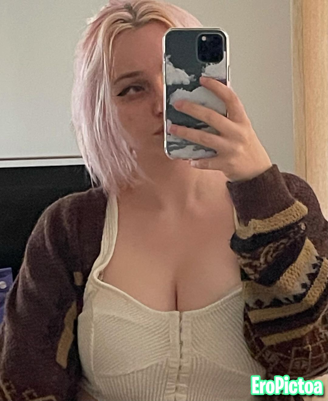 Nihachu - Twitch Streamer photo