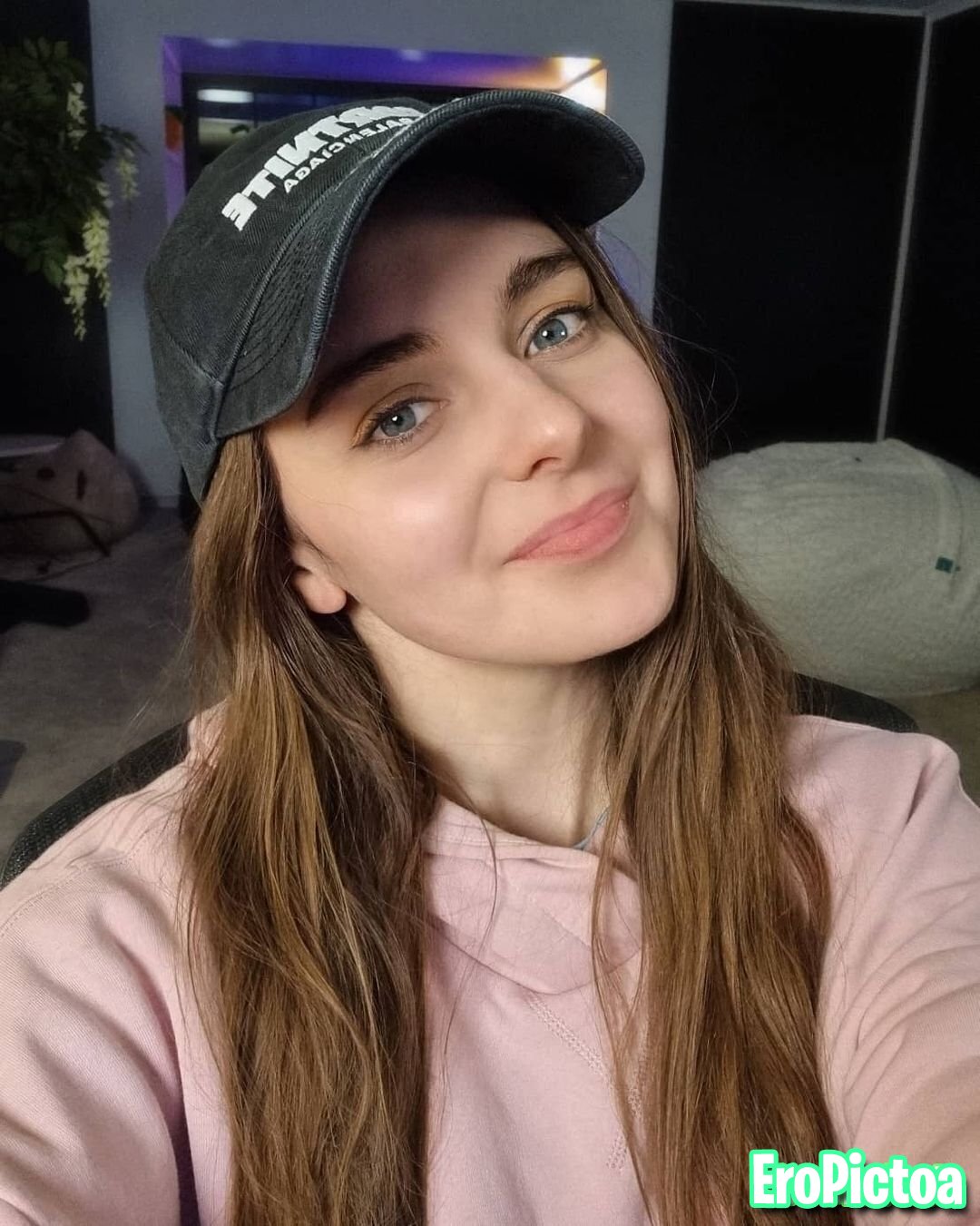 Loserfruit - Twitch Streamer photo Loserfruit - Twitch Streamer photo