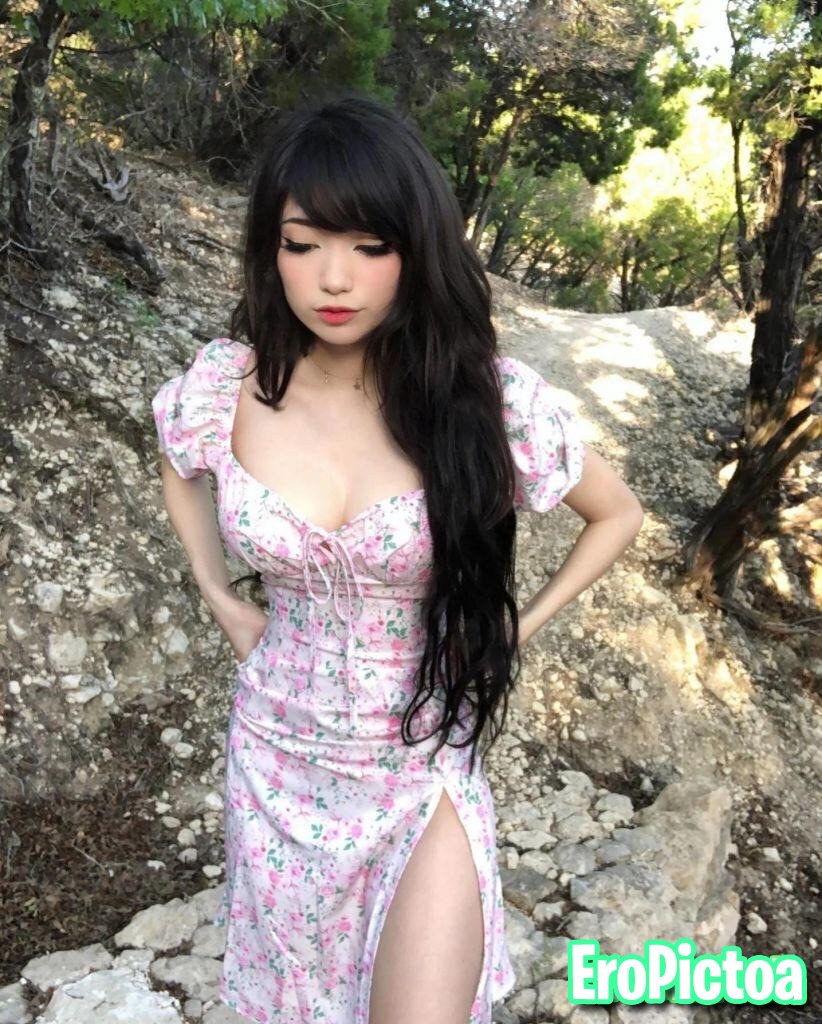 Twitch pictures 2 photo featuring Hot girl - Part 5