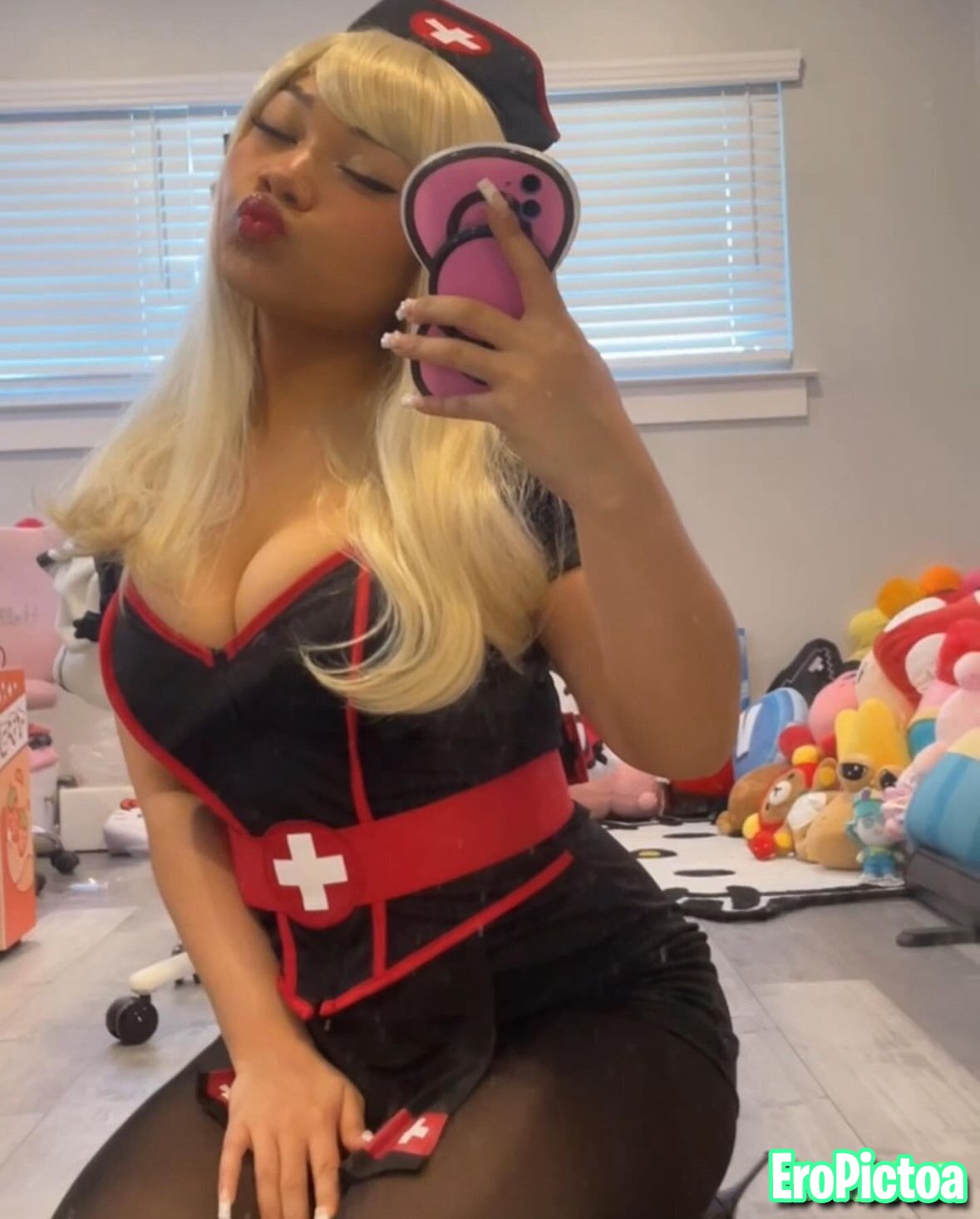 Mari Twitch Thot photo featuring Edge