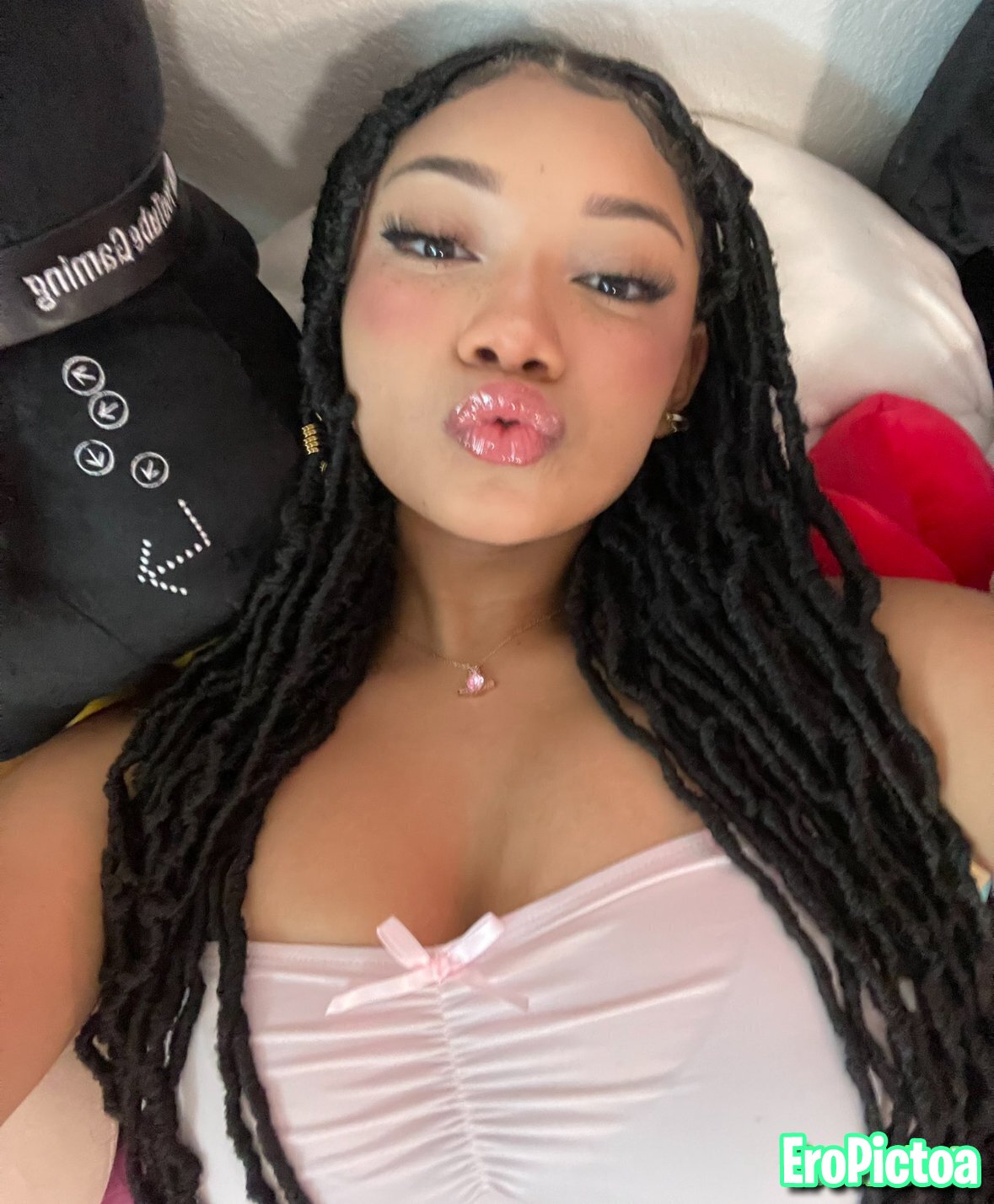 Mari Twitch Thot photo featuring DSL