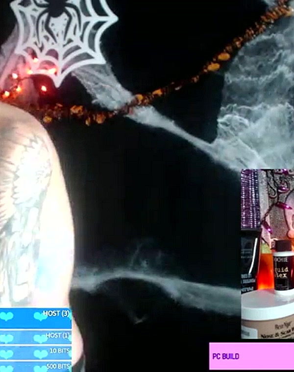 Thumbnail for https://clips.twitch.tv/CallousGrossRamenNinjaGrumpy