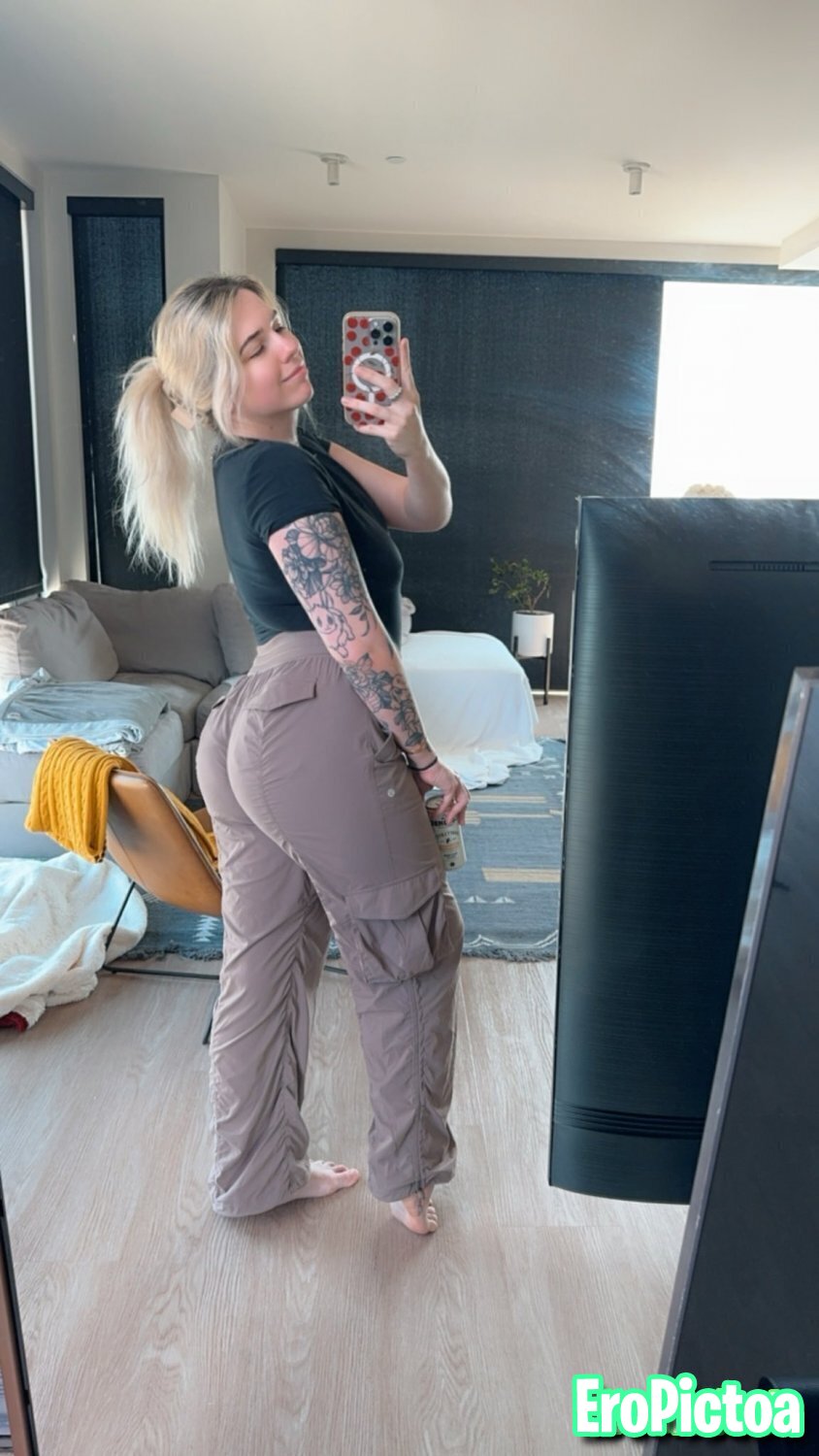 Twitch streamer fully exposed photo - Part 3