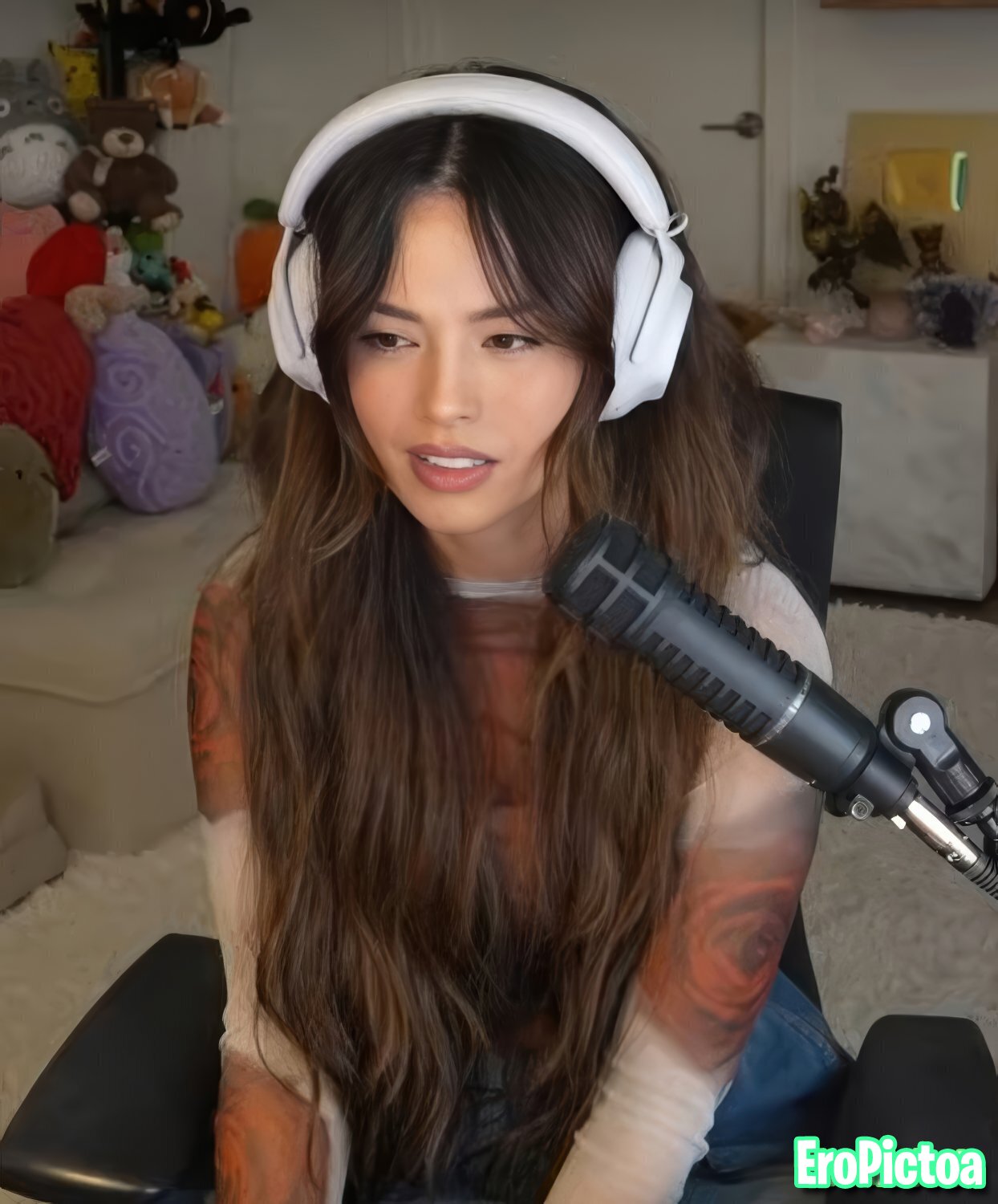 Rae [18] photo featuring twitch streamer - Part 16