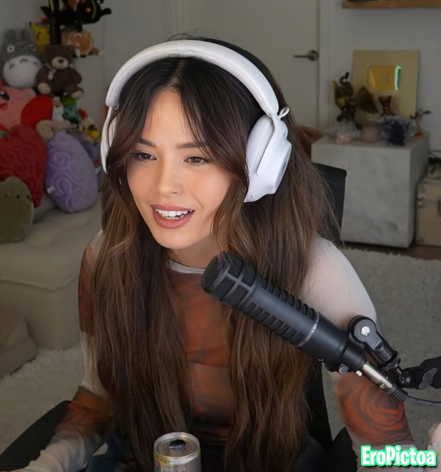 Rae [18] photo featuring brunette - Part 1
