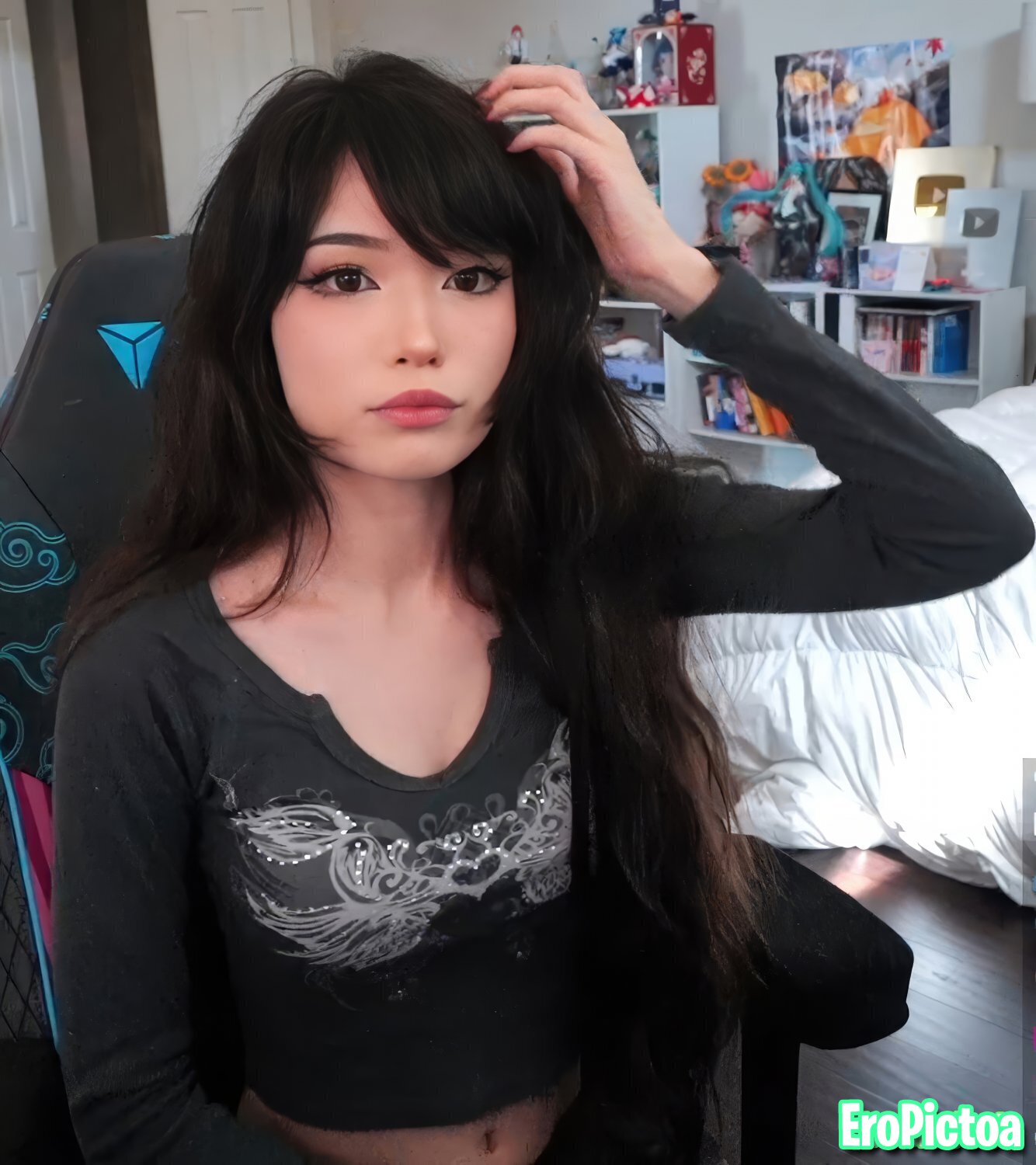 Emi [9] photo featuring influencer - Part 47