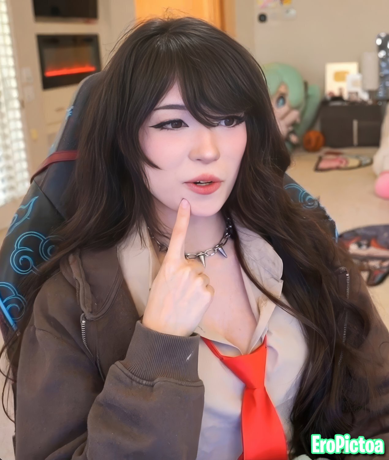 Emi [9] photo featuring streamer - Part 82