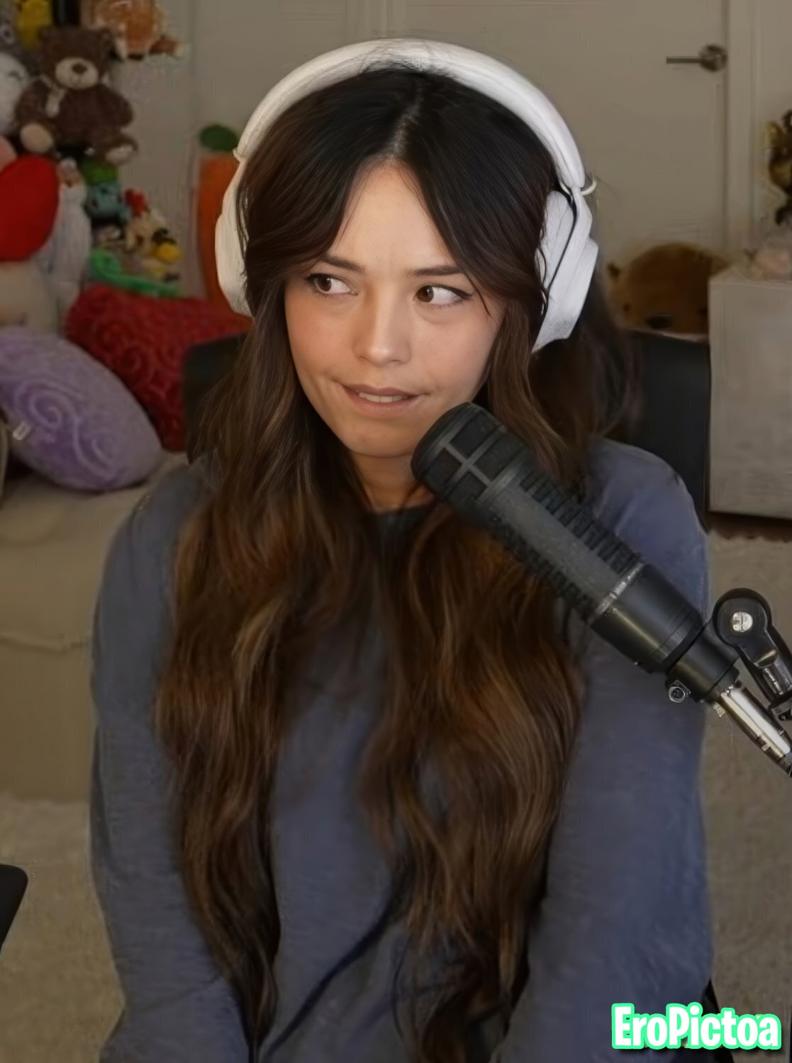 Rae [17] photo featuring twitch