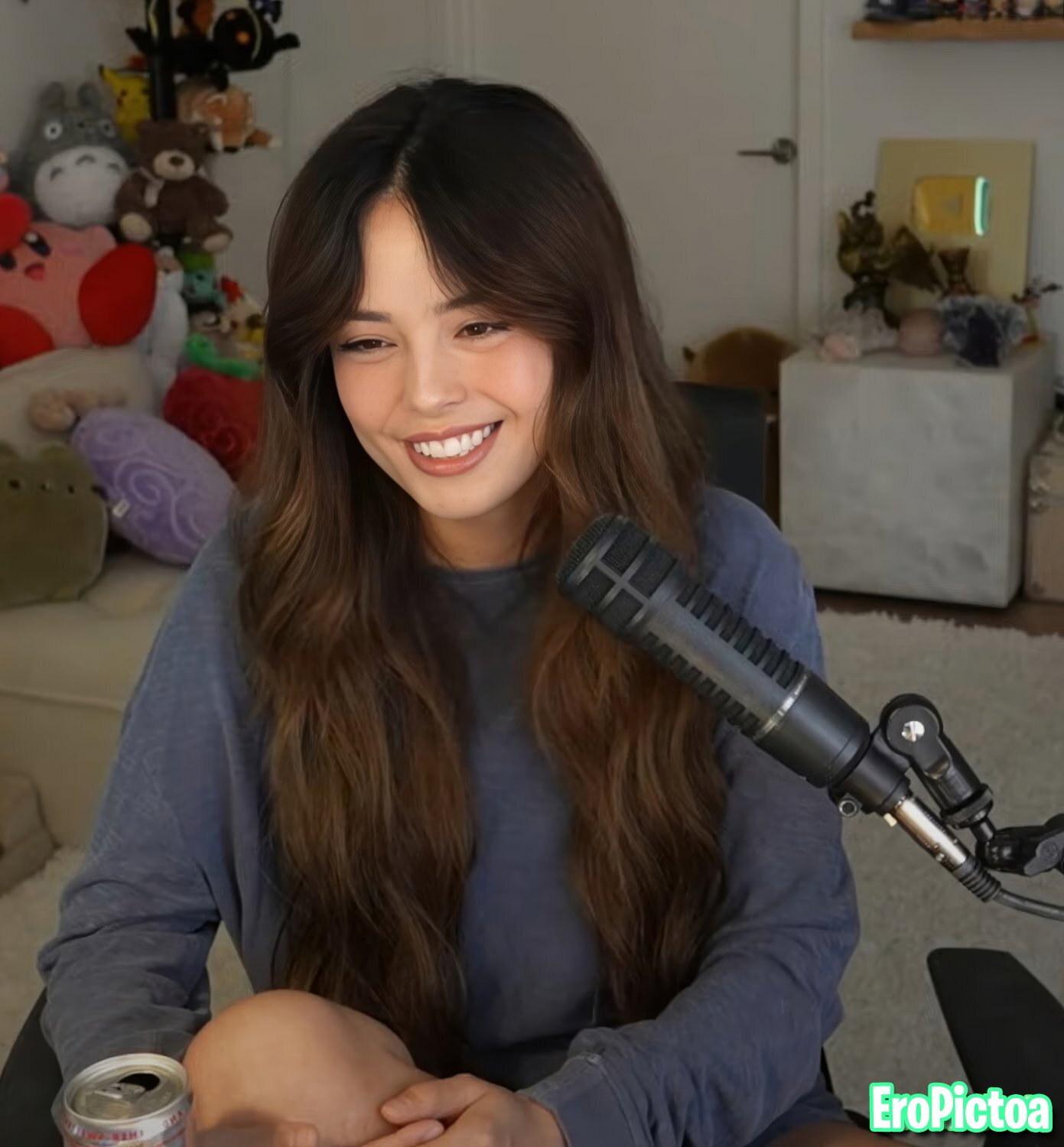 Rae [17] photo featuring asian