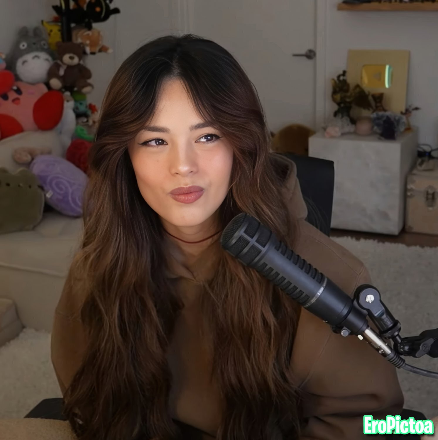 Rae [17] photo featuring perky