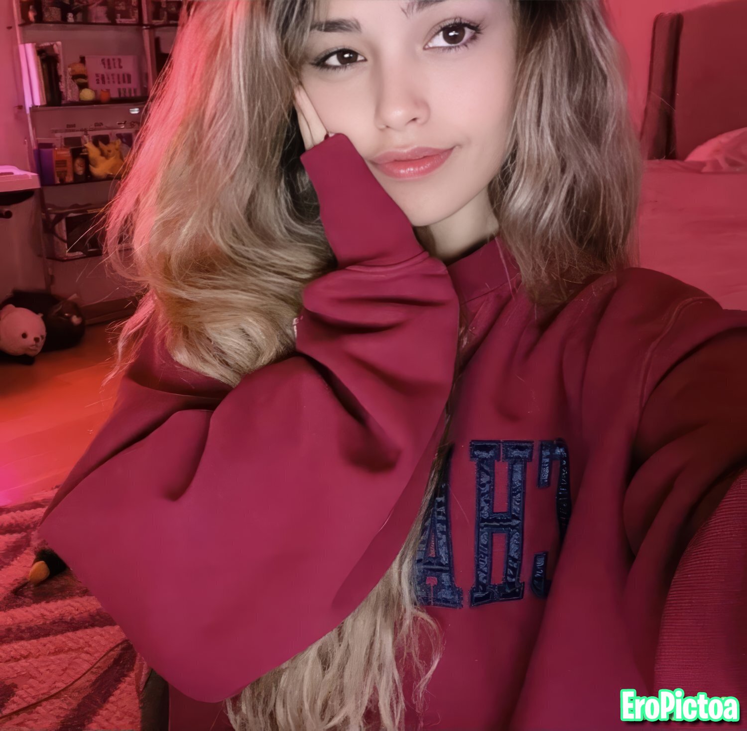 Rae [17] photo featuring twitch