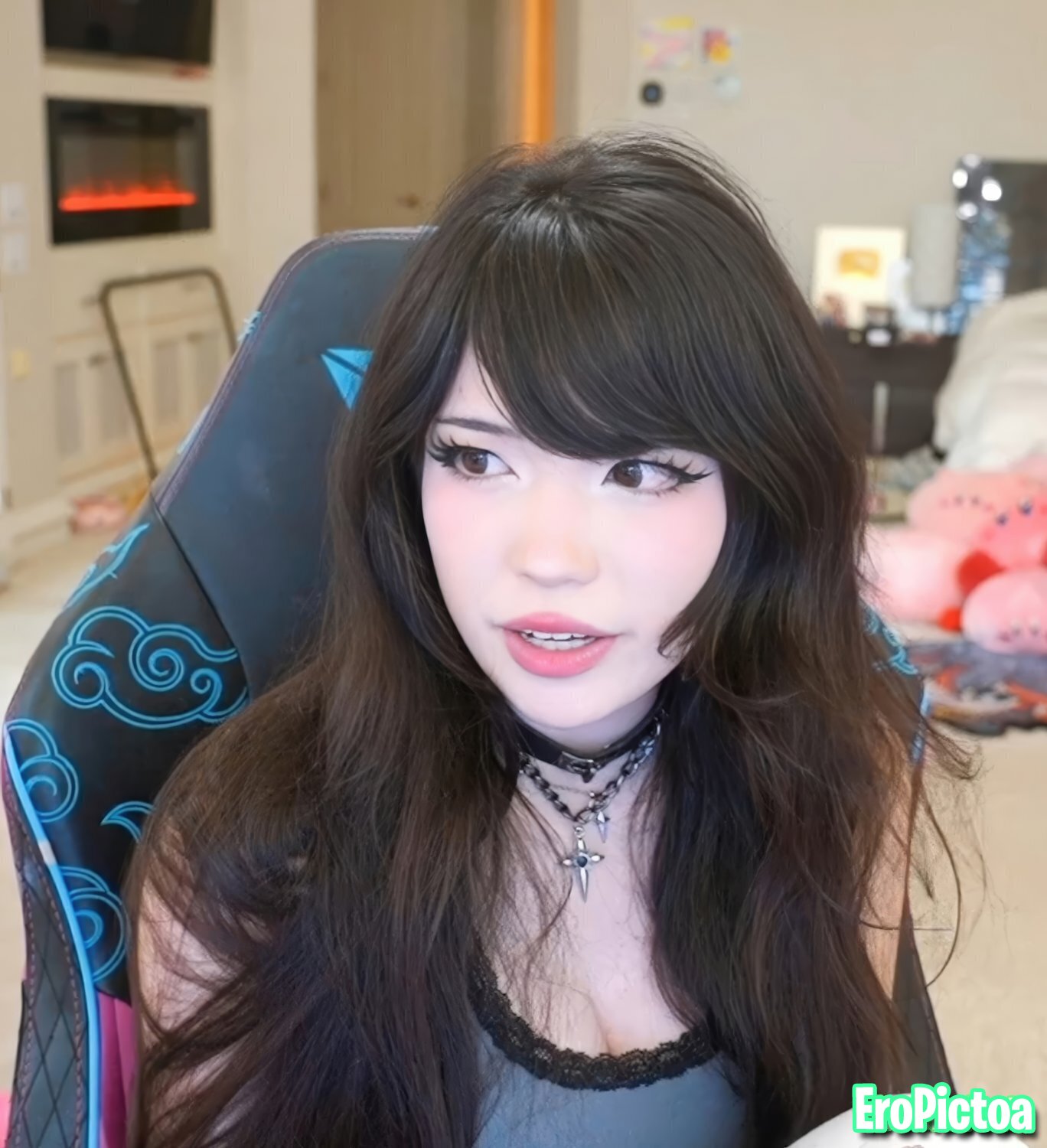 Emi [8] photo featuring twitch