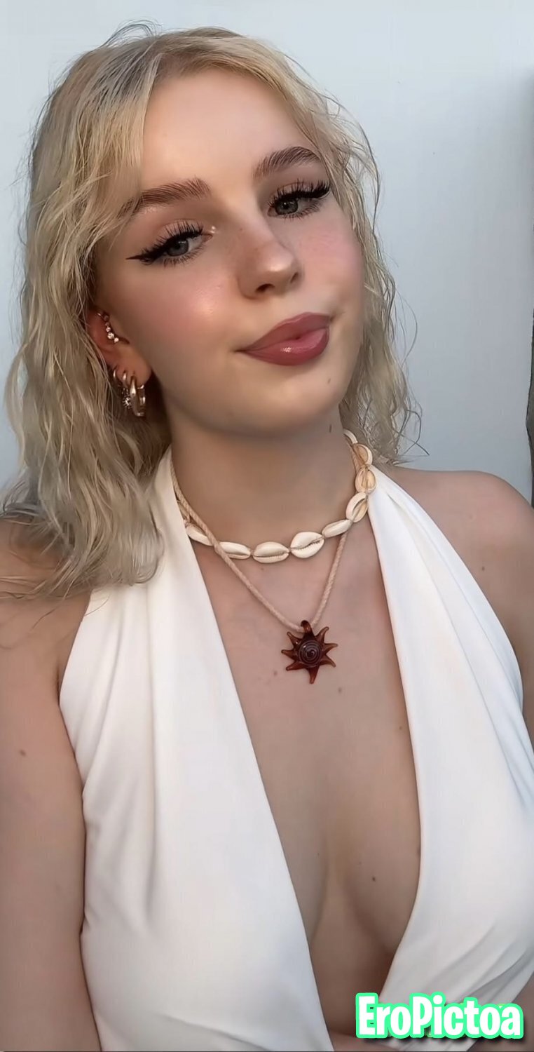 Busty snowbunny Mia photo featuring leak - Part 10