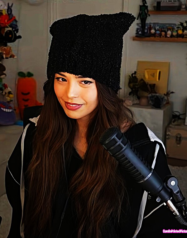 Thumbnail for Rae [16]