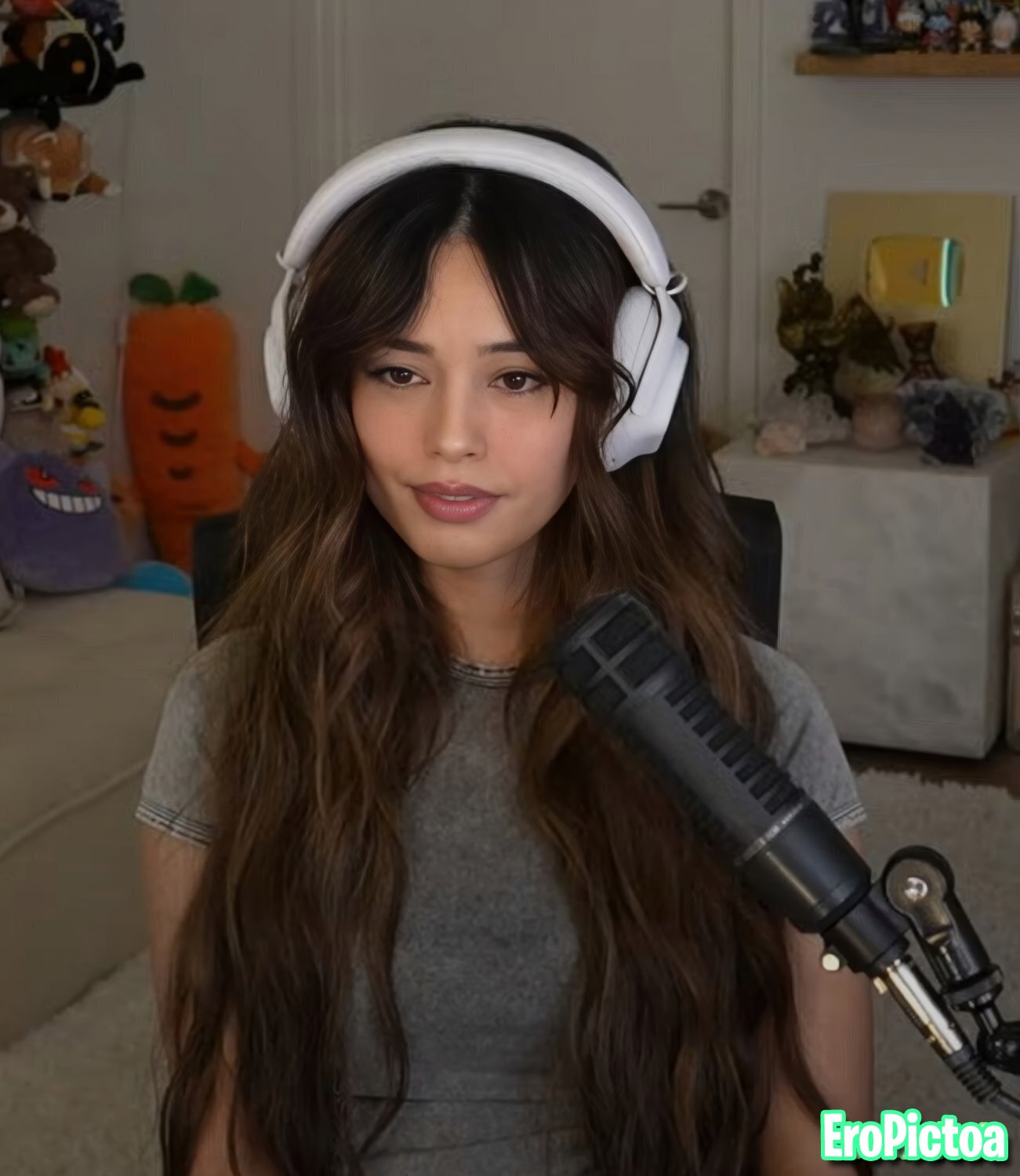 Rae [16] photo featuring brunette - Part 4