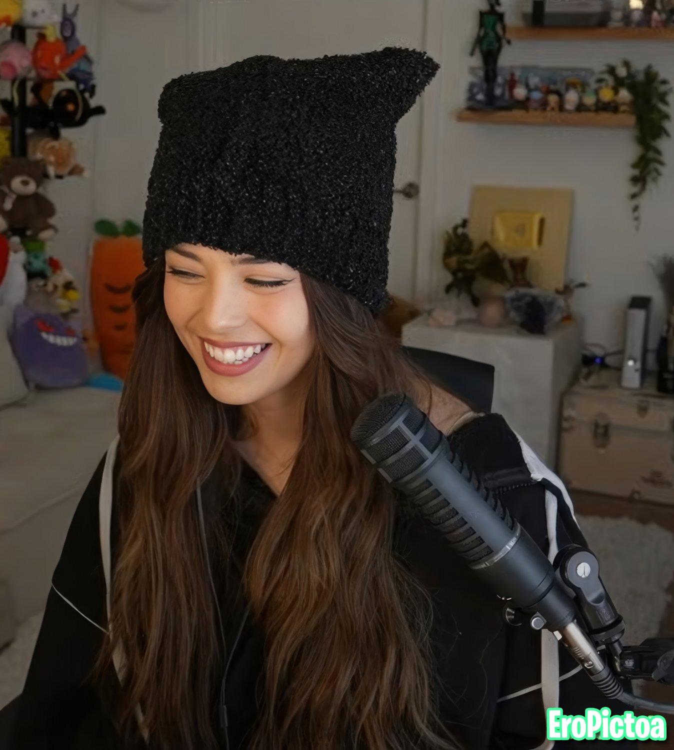Rae [16] photo featuring long hair - Part 5
