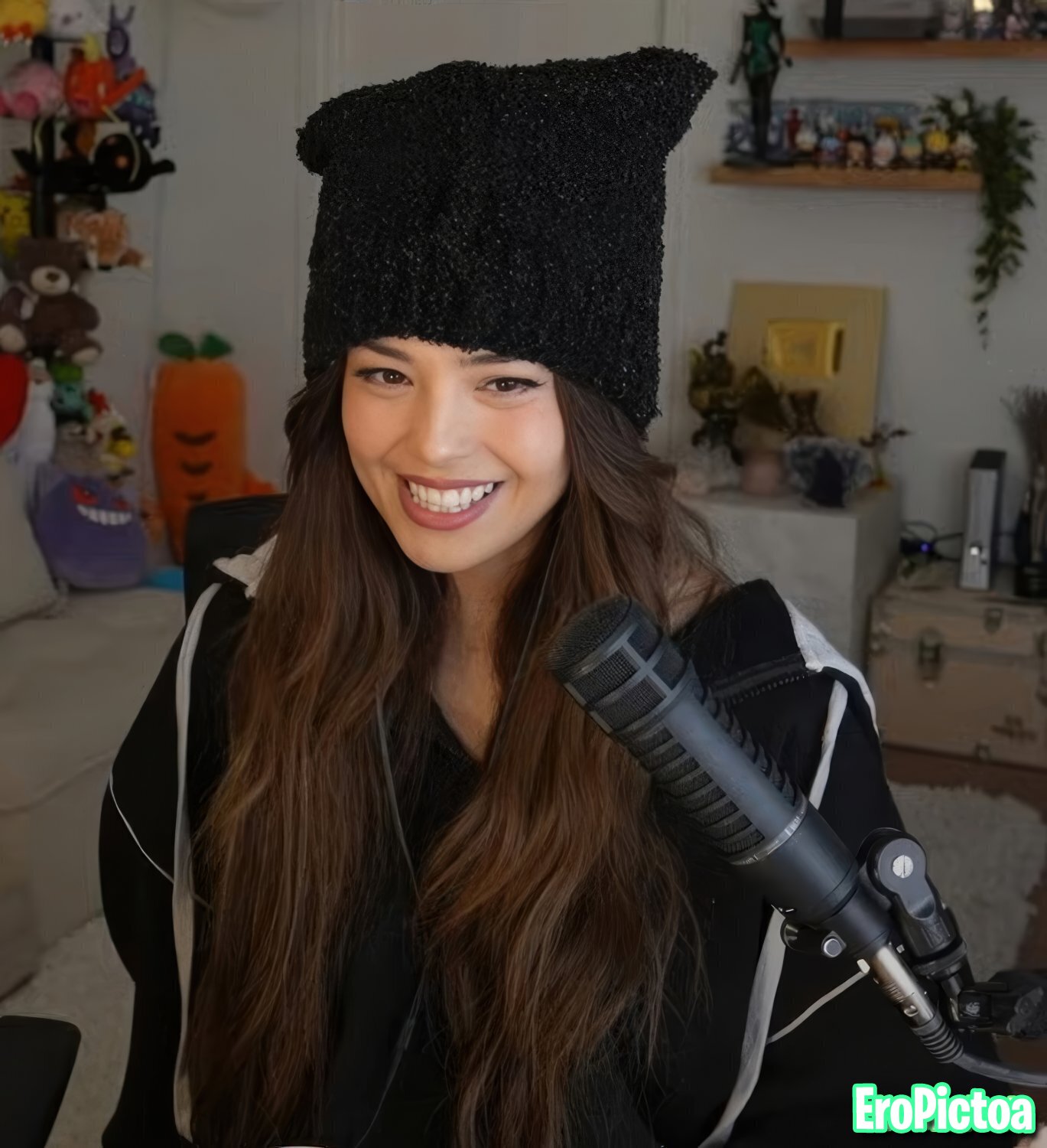 Rae [16] photo featuring long hair - Part 56
