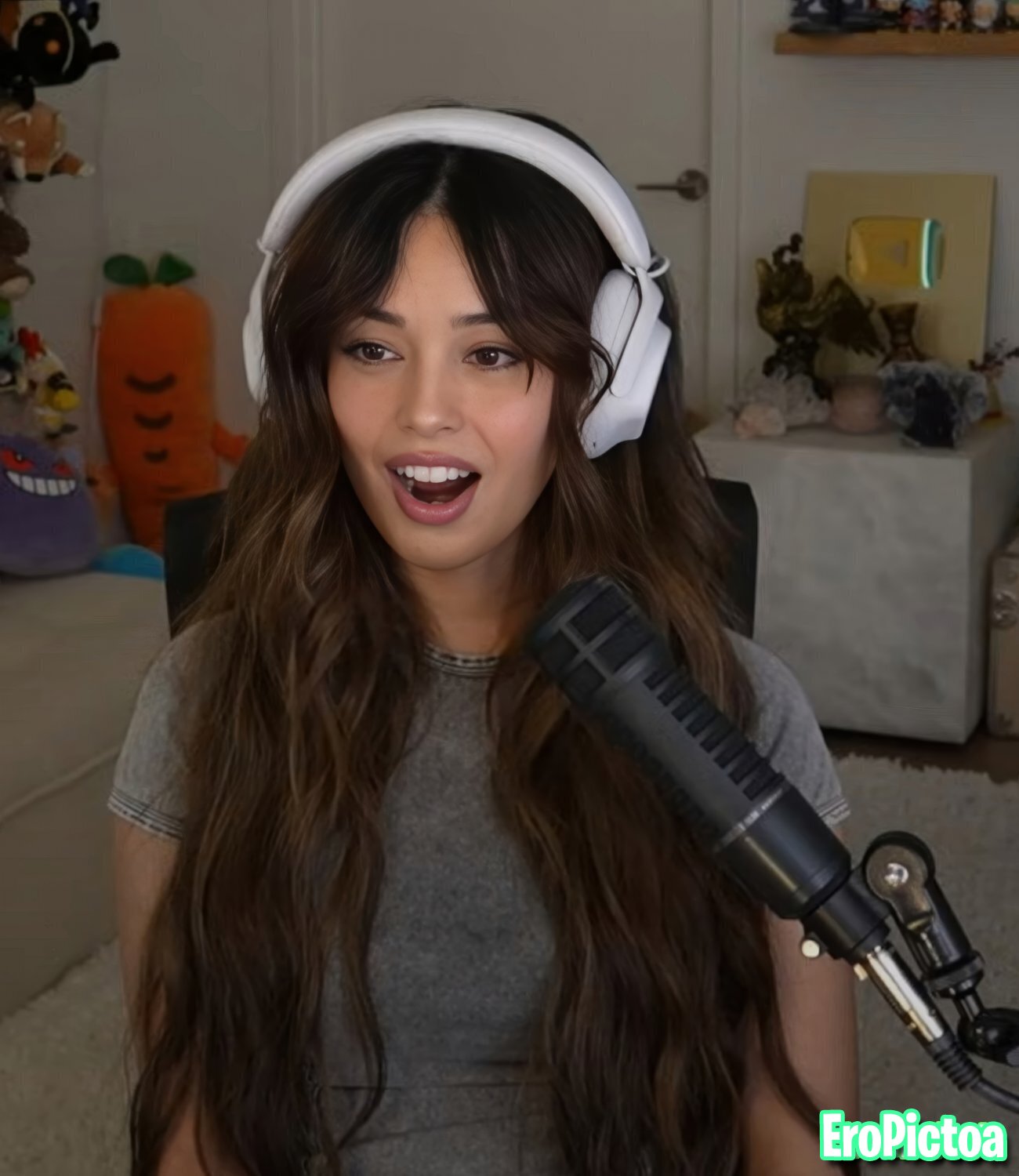 Rae [16] photo featuring youtuber - Part 83