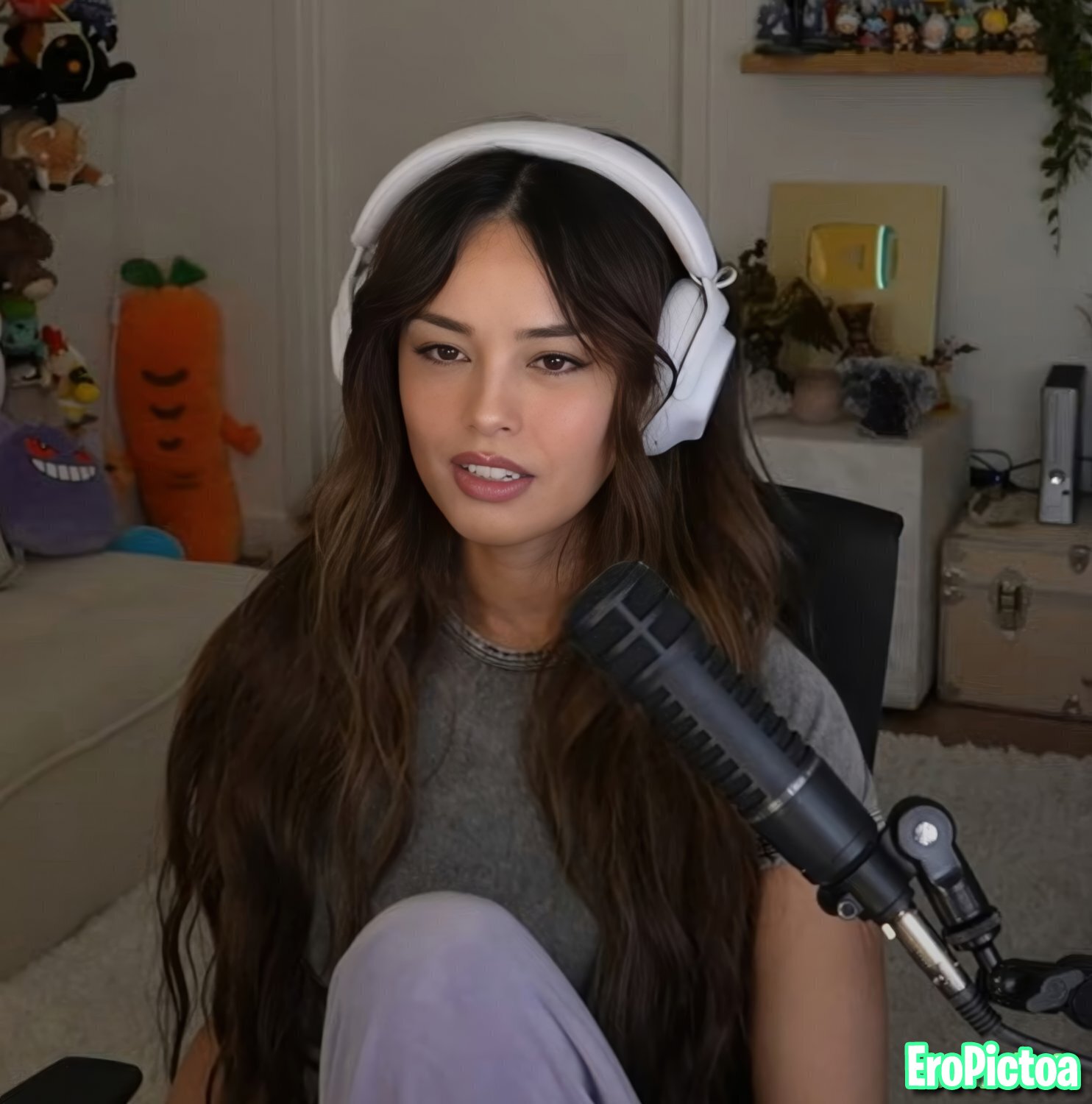 Rae [16] photo featuring long hair - Part 90