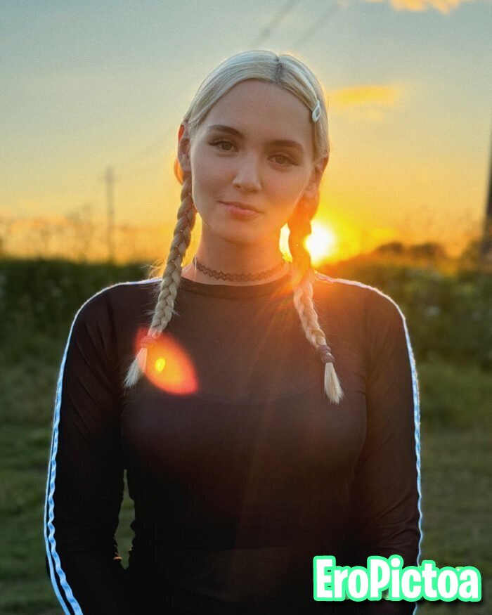 G.O.A.T. Russian Trans streamer Gilticus photo featuring Influencer - Part 58
