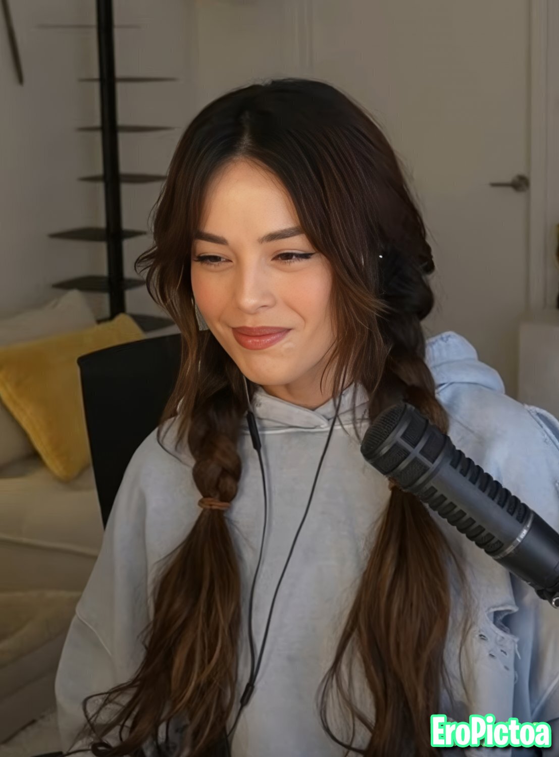 Rae [15] photo featuring long hair