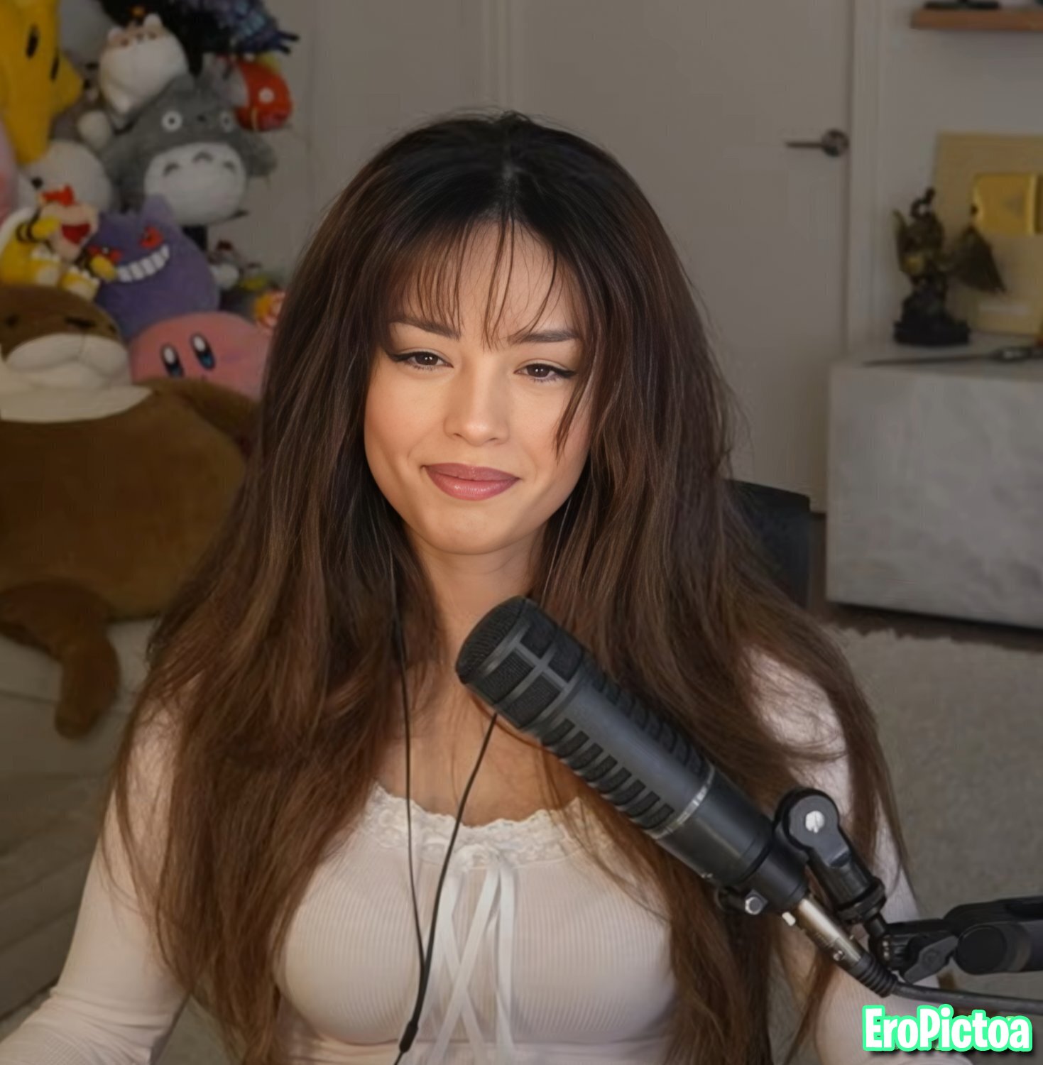 Rae [15] photo featuring asian teen