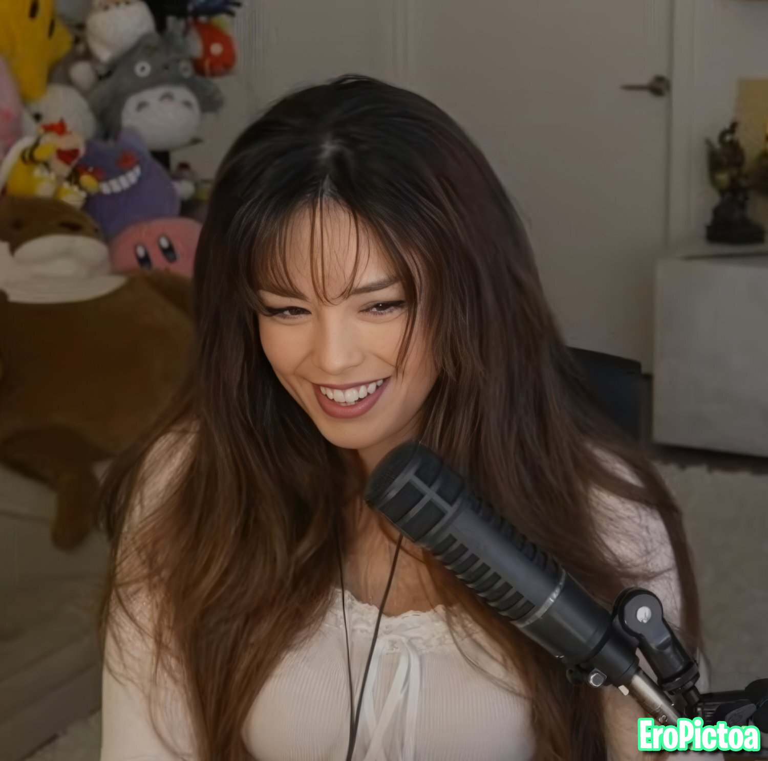 Rae [15] photo featuring asian teen