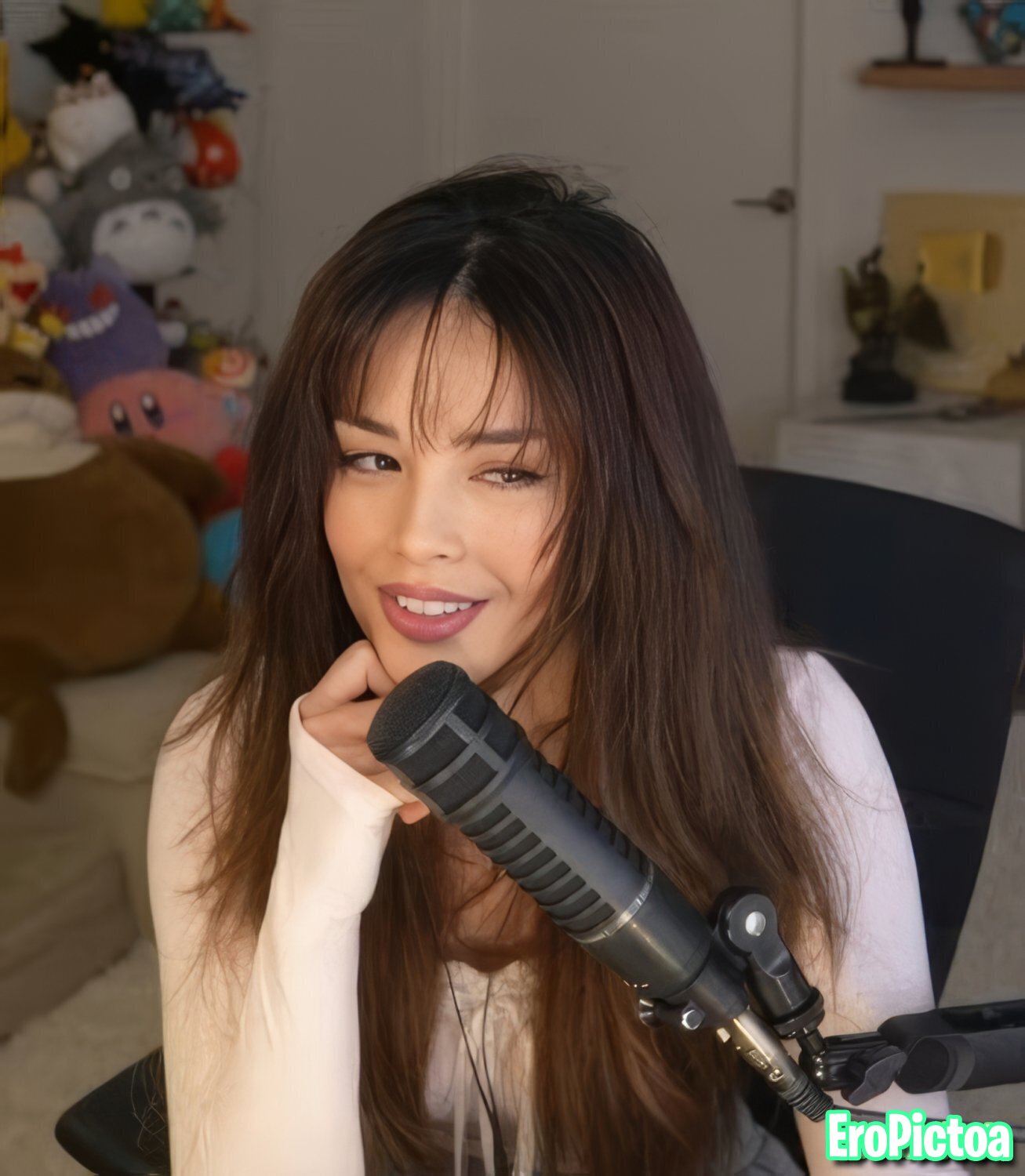 Rae [15] photo featuring petite asian