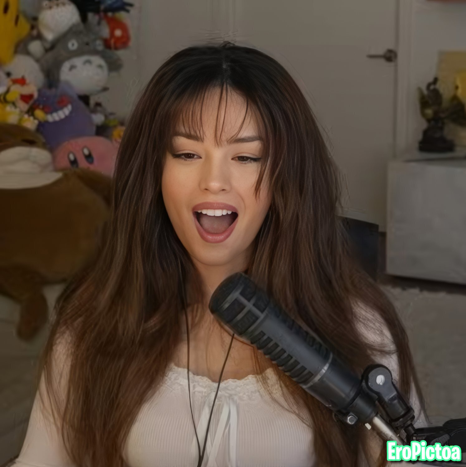 Rae [15] photo featuring petite