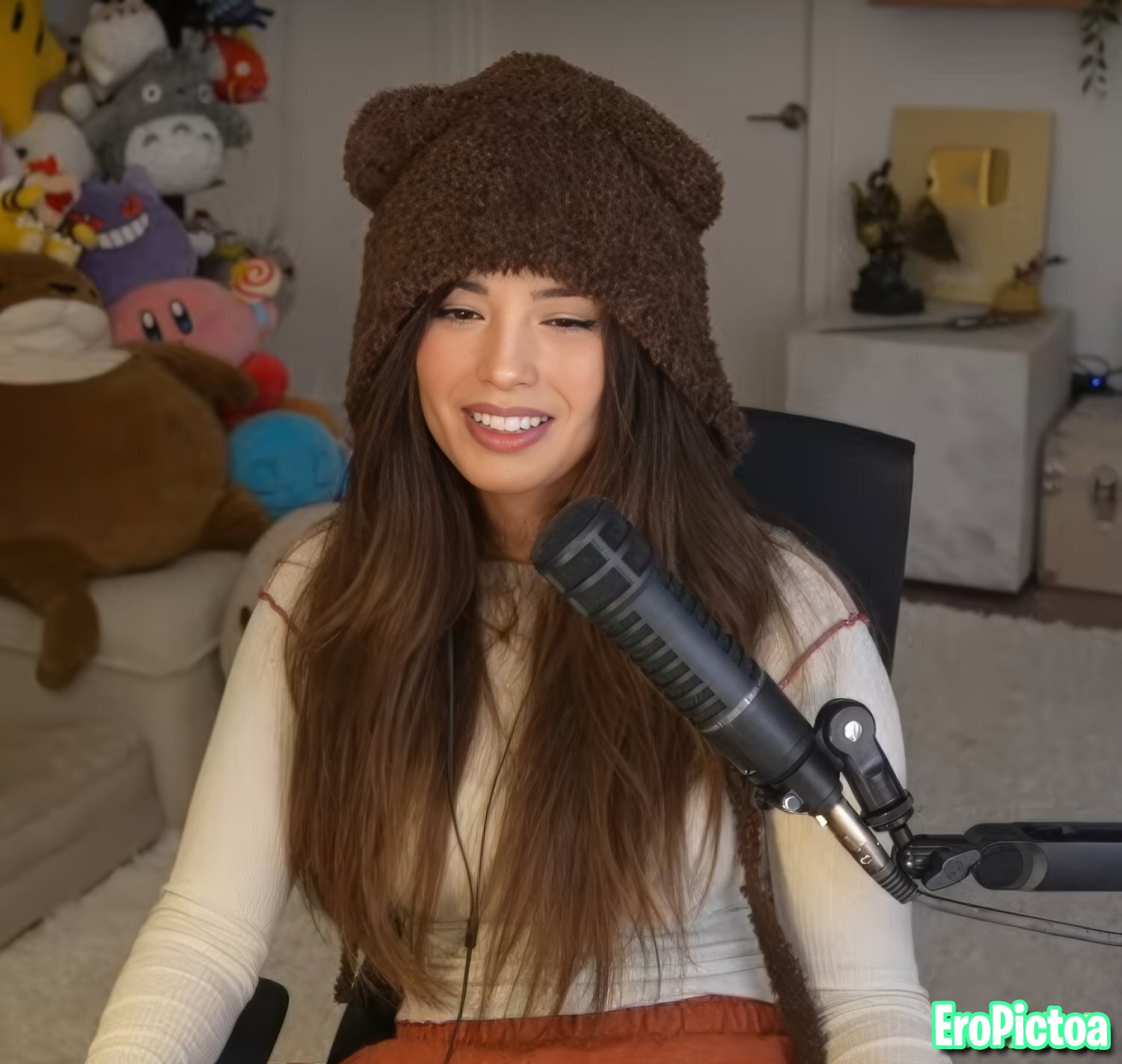 Rae [15] photo featuring influencer