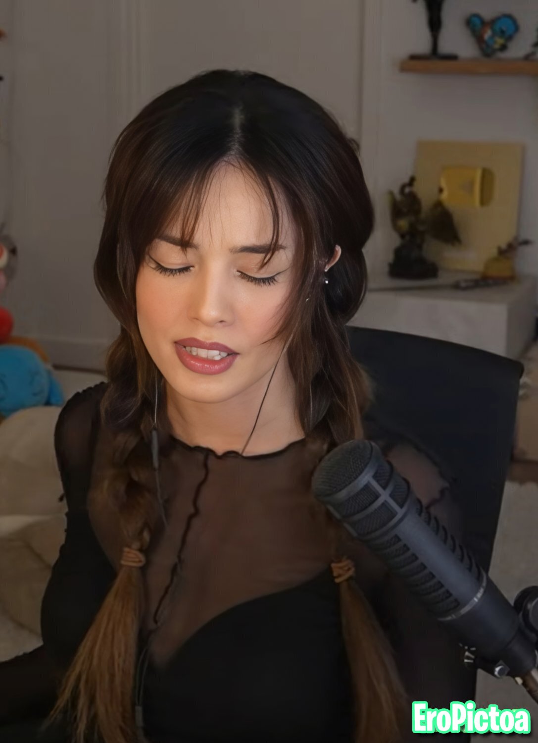 Rae [15] photo featuring twitch streamer