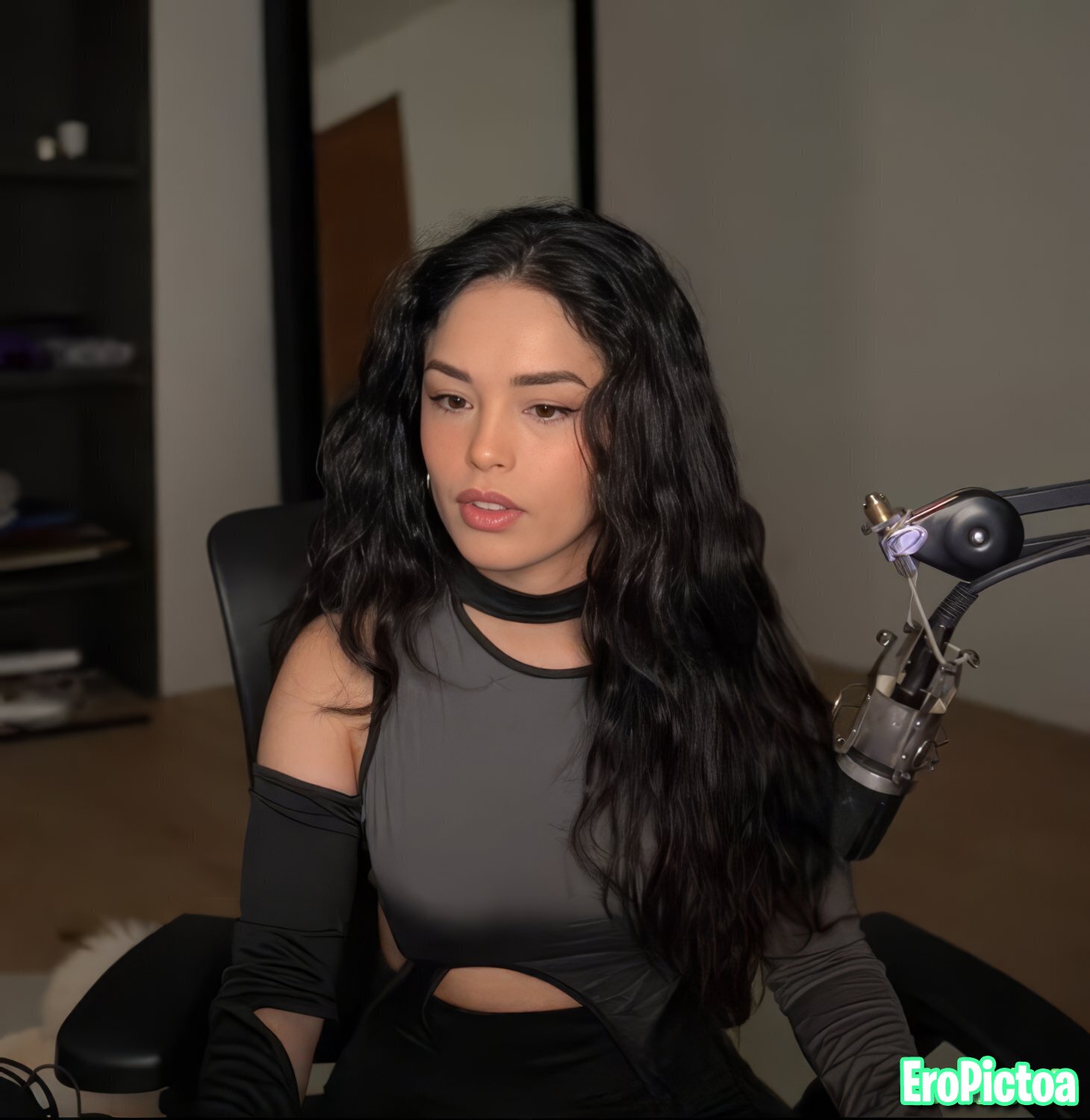 Rae [15] photo featuring twitch